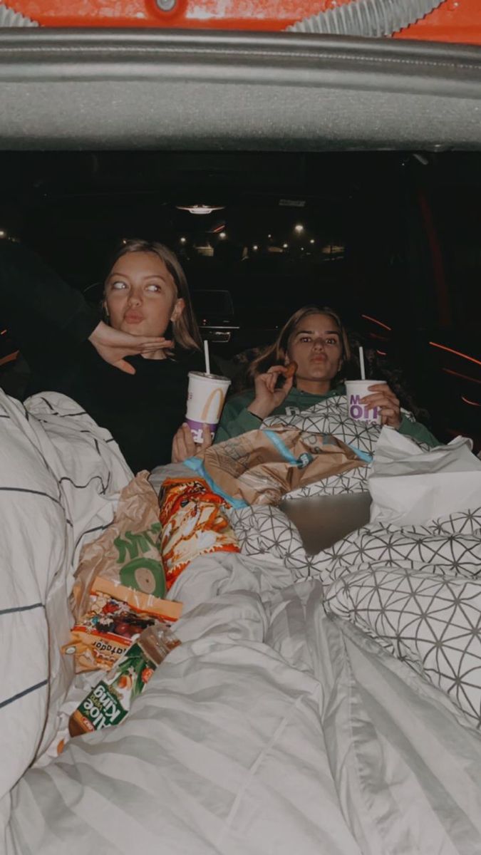 BFF Sleepover Wallpapers - Wallpaper Cave