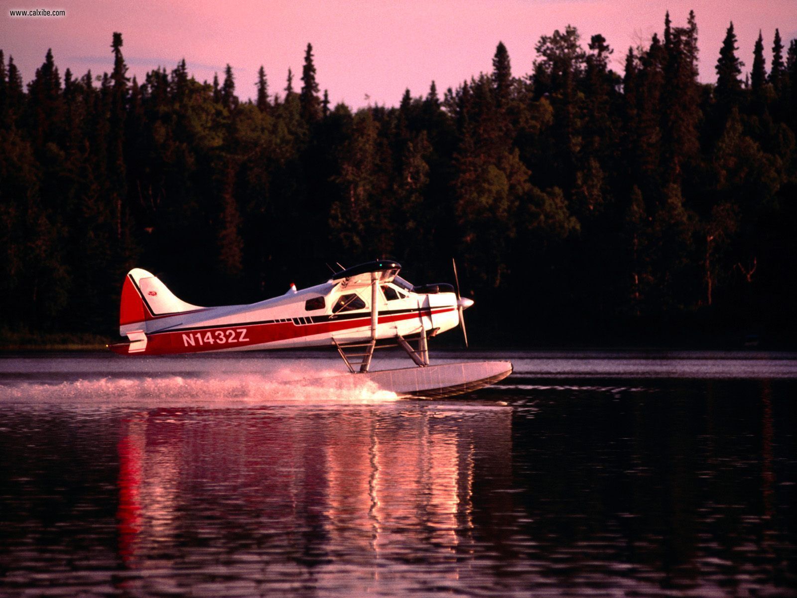 Florida Airport Homes. Ridge Landing AirparkFL5. Alaska wallpaper, Float plane, Flying boat