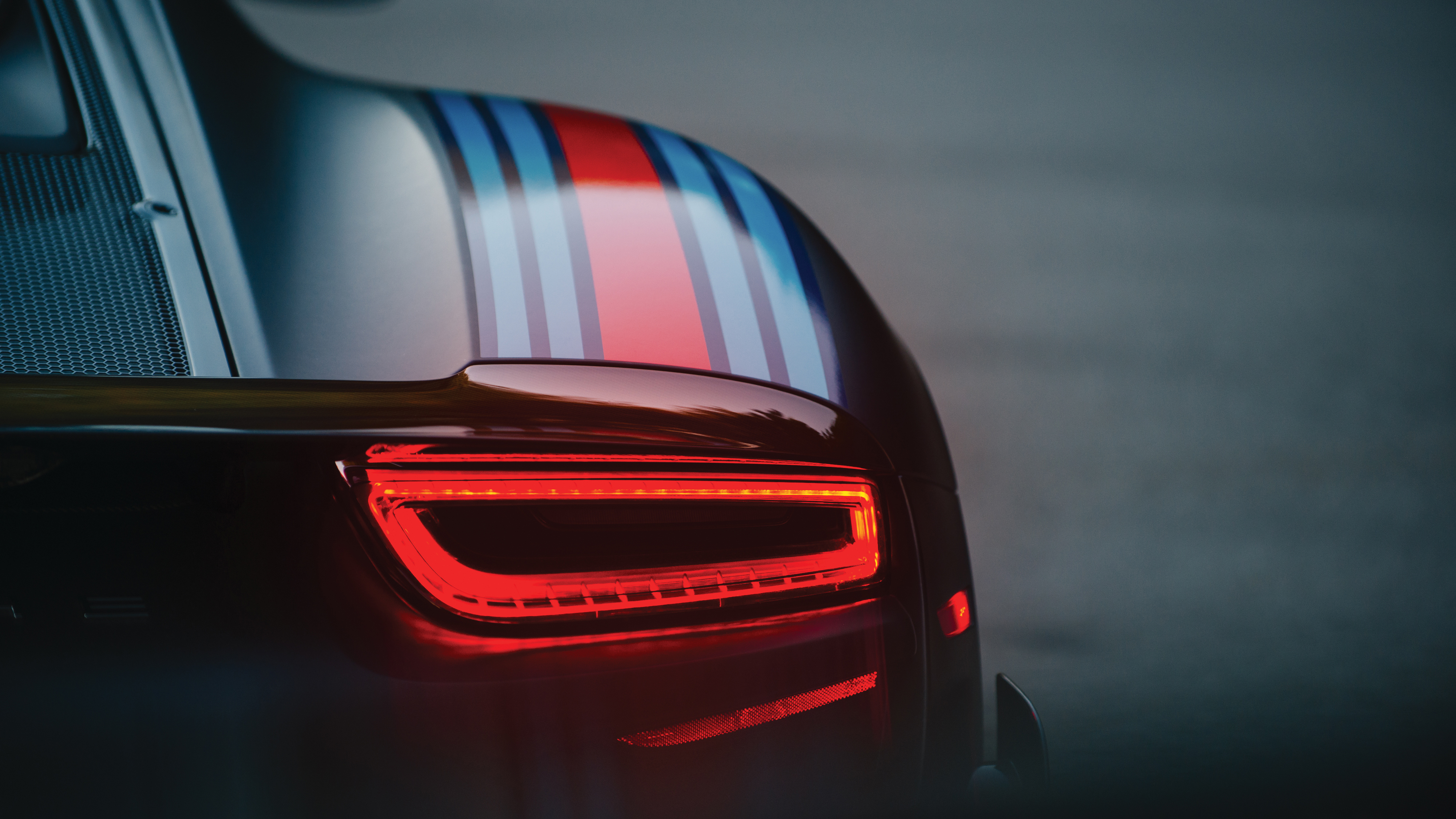 Porsche 918 Spyder HD Wallpaper