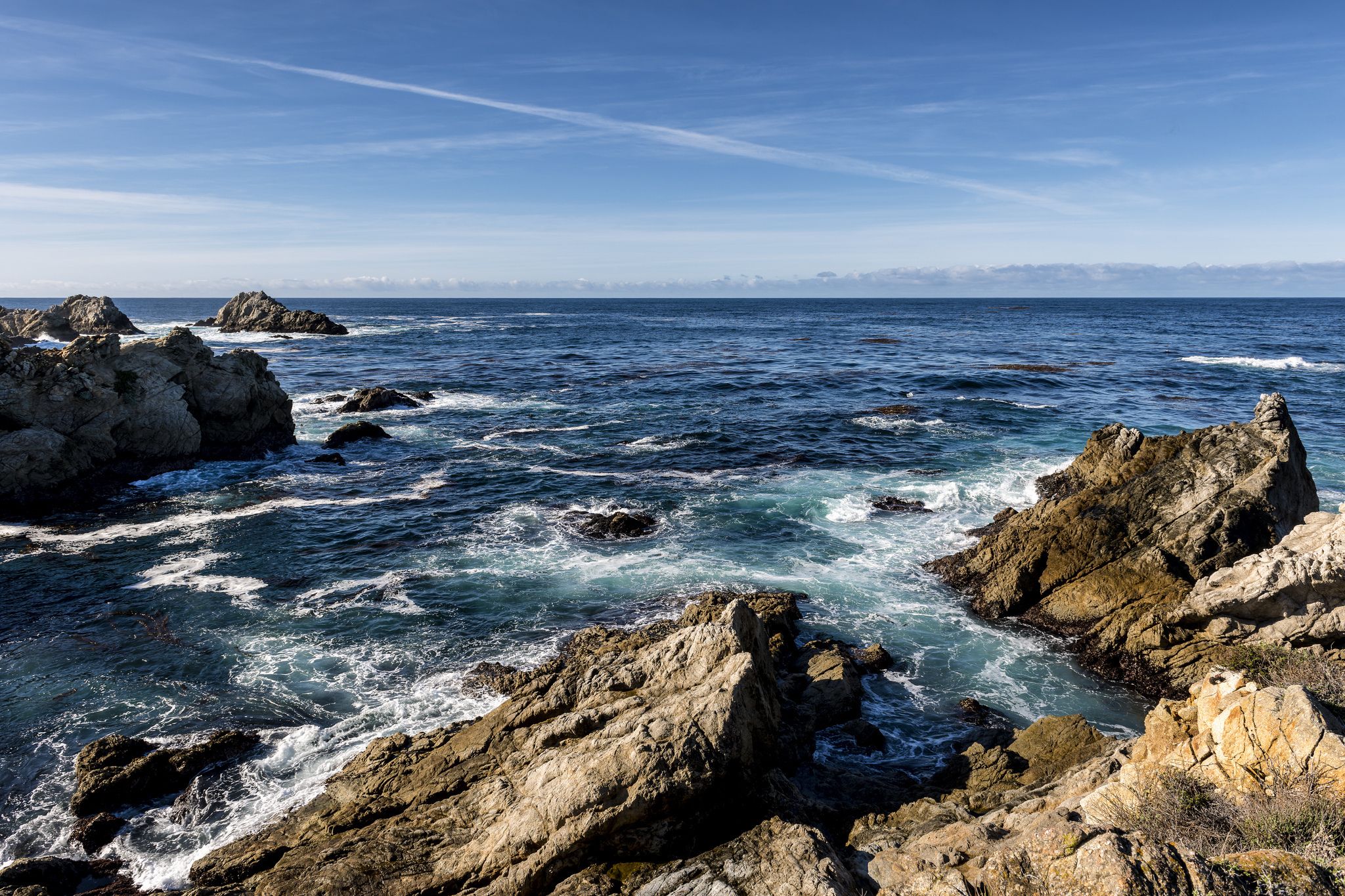 The sea. Море фото. Фото морей и океанов. Море галька Горизонт. Камни Горизонт.