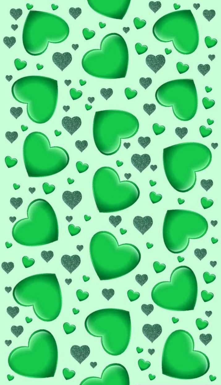 iPhone Green Heart Wallpaper