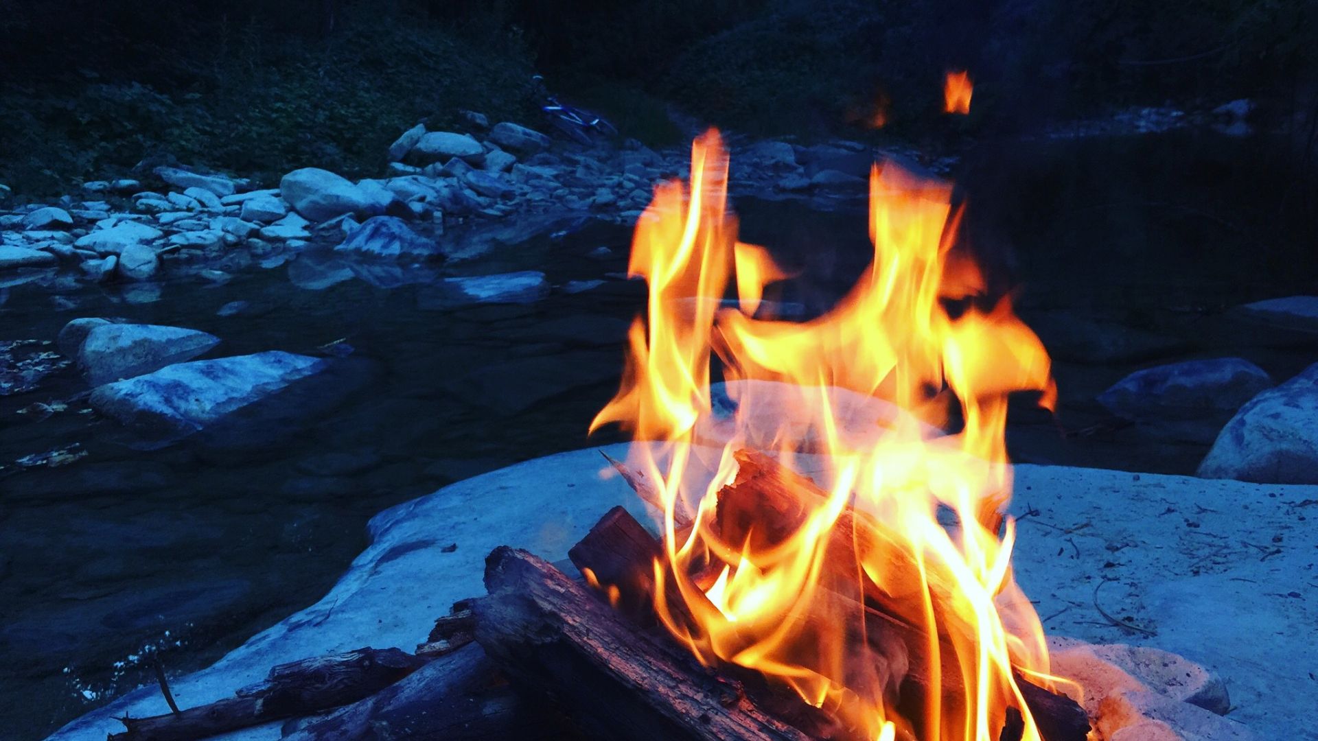 Desktop Wallpaper Winter Fire, Flame, River, HD Image, Picture, Background, Ask81z