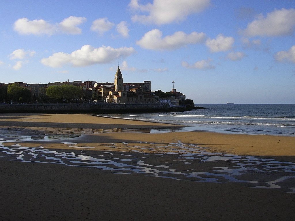 The Best Beaches in and Around Gijón, Spain