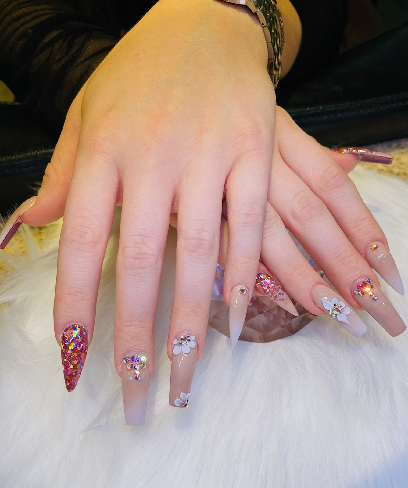 Pretty Nails & Spa salon in Surprise, AZ 85374