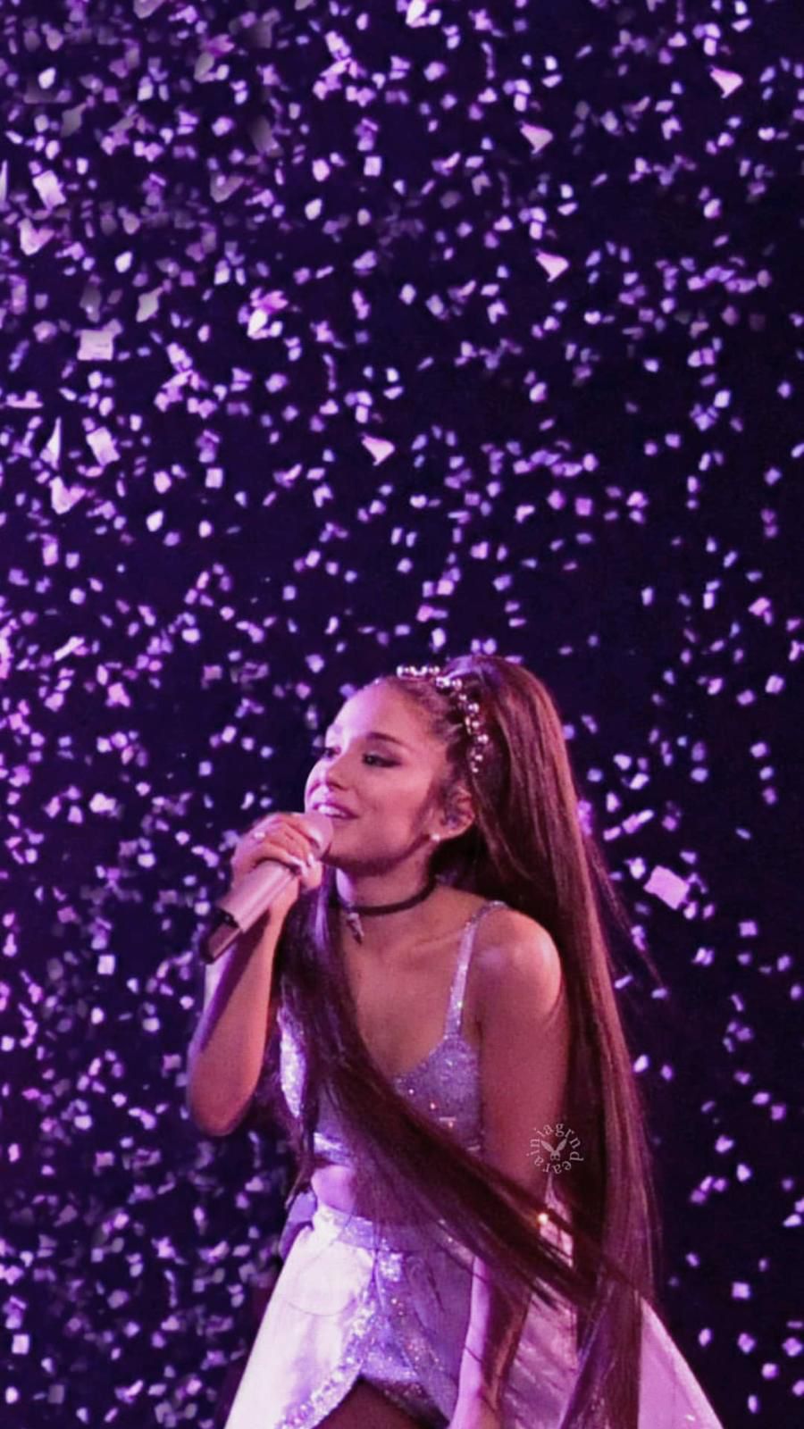 Aesthetic Concert Confetti Wallpaper