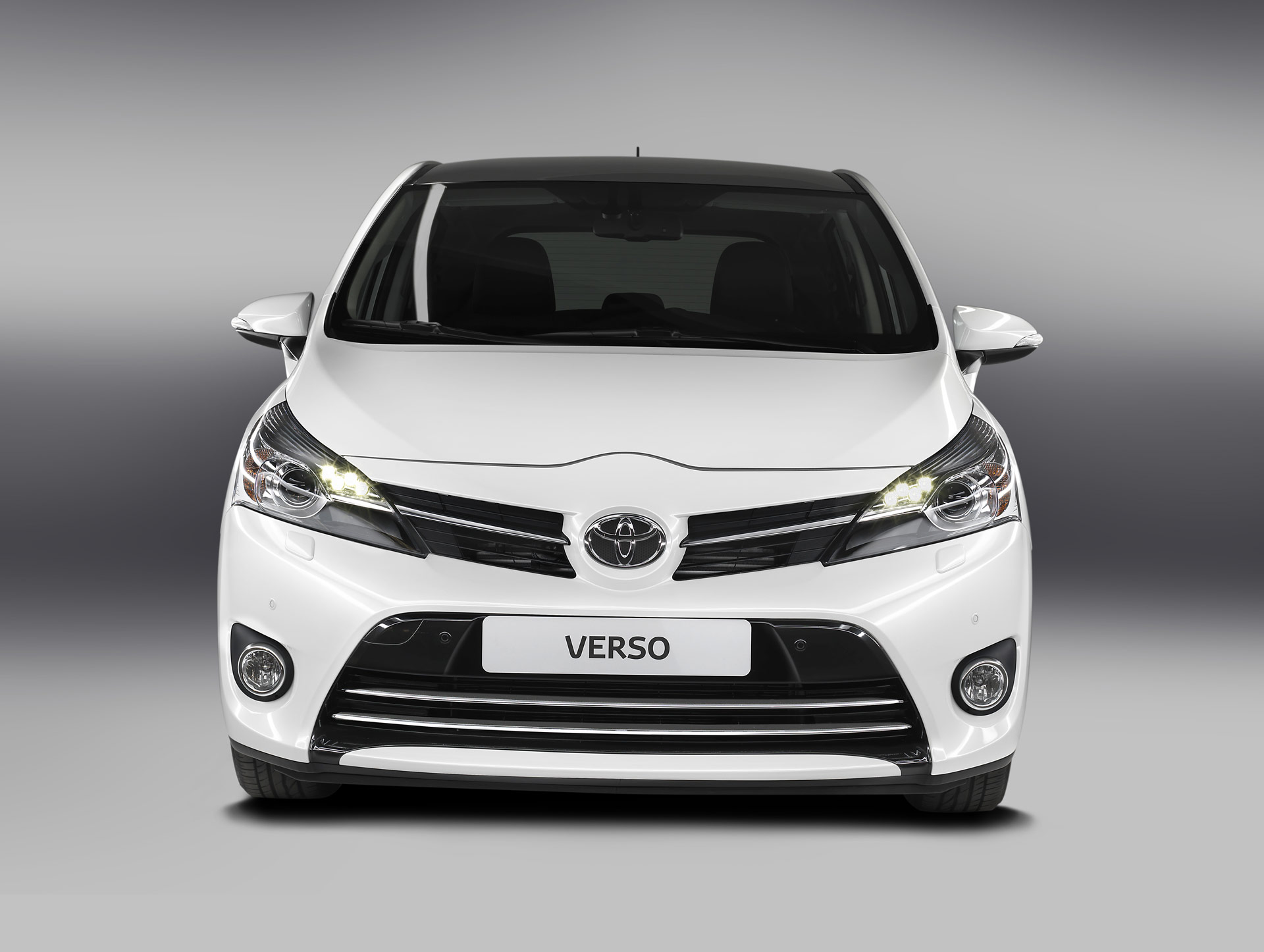 2013 Toyota Verso Wallpapers and Image Gallery