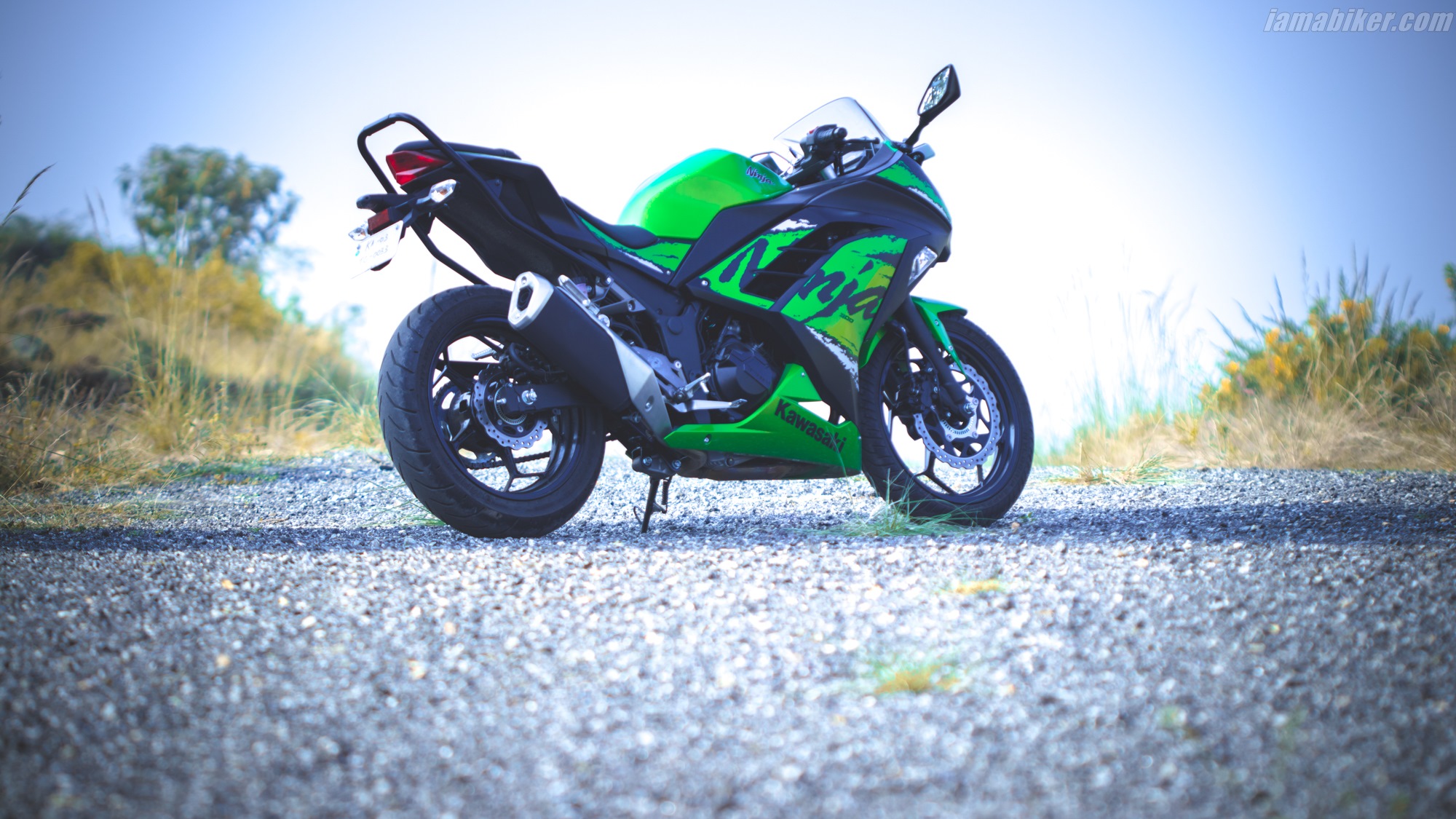 Kawasaki Ninja 300 черный обои