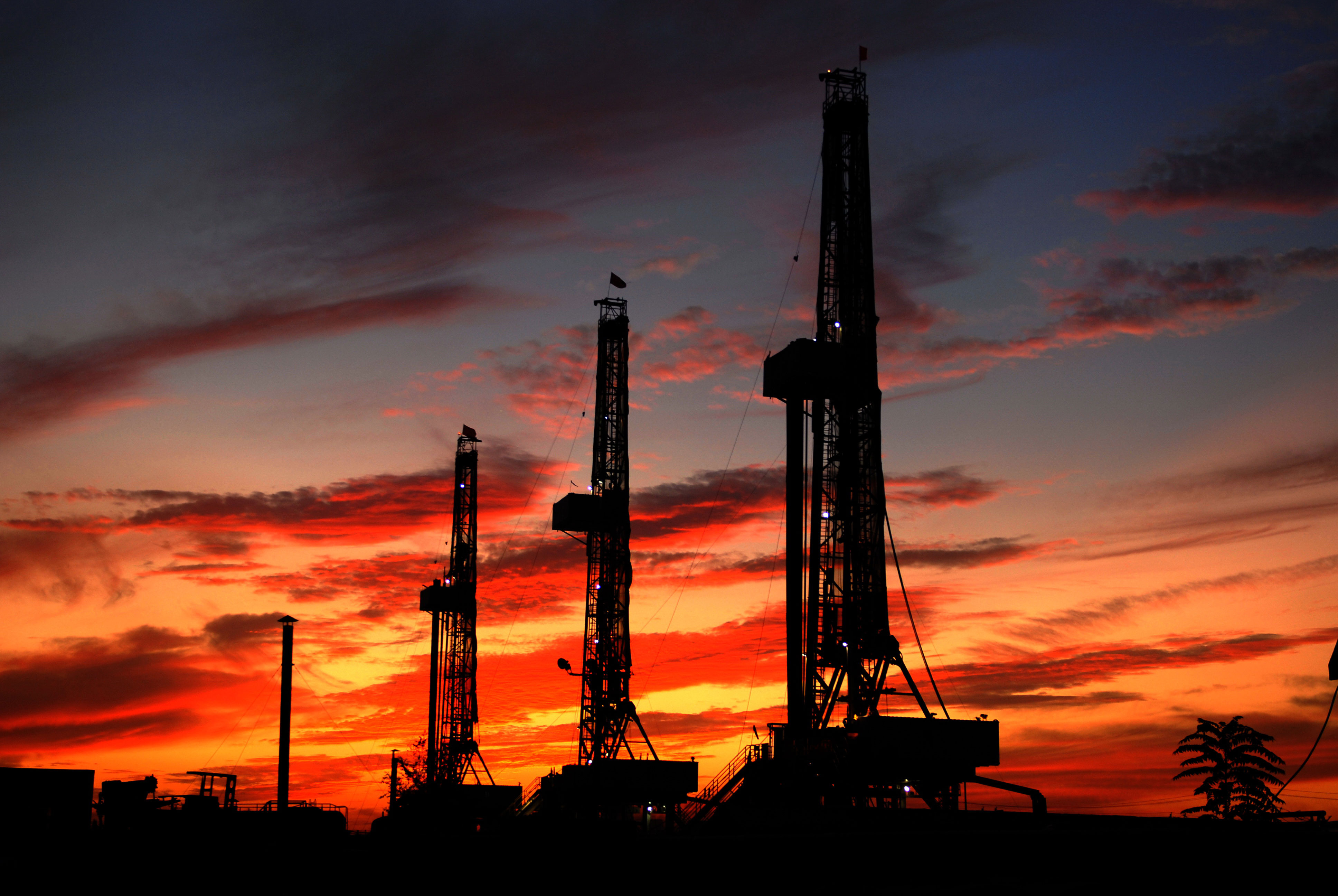 Full Steam Ahead On Shale Gas Automation Drilling Contractor And Gas HD Wallpaper