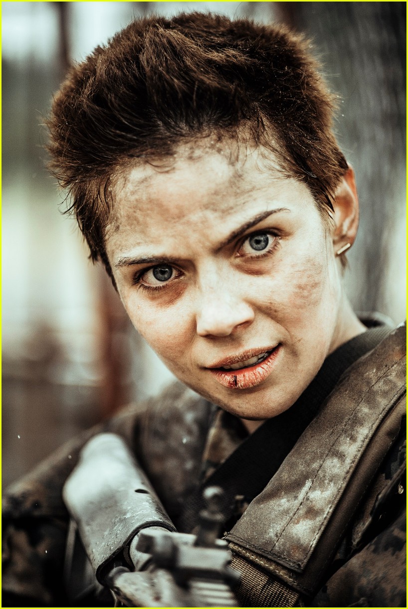 Gracie Gillam Background