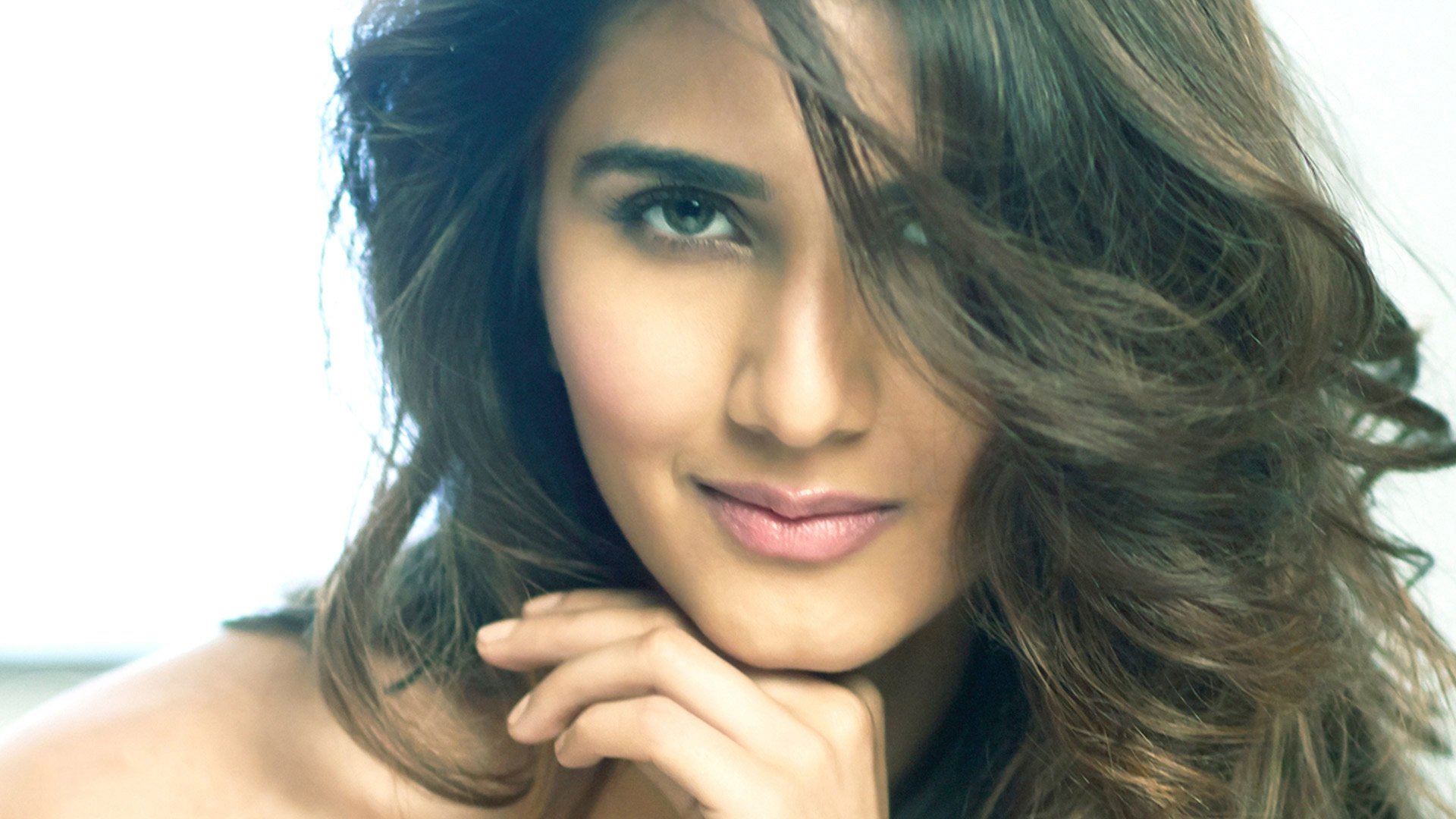 vaani, Kapoor, Bollywood, Actress, Model, Girl, Beautiful, Brunette, Pretty, Cute, Beauty, , Hot, Pose, Face, Eyes, Hair, Lips, Smile, Figure, India Wallpaper HD / Desktop and Mobile Background