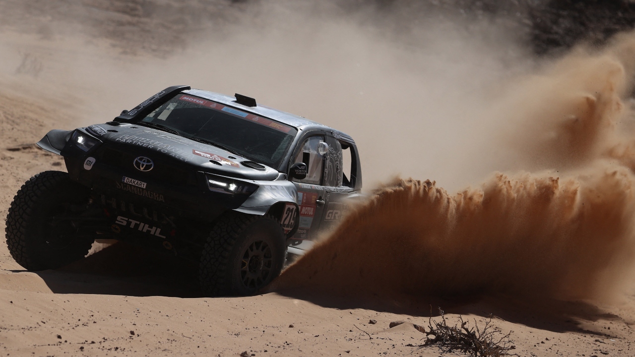 amazing picture from Dakar Rally 2022