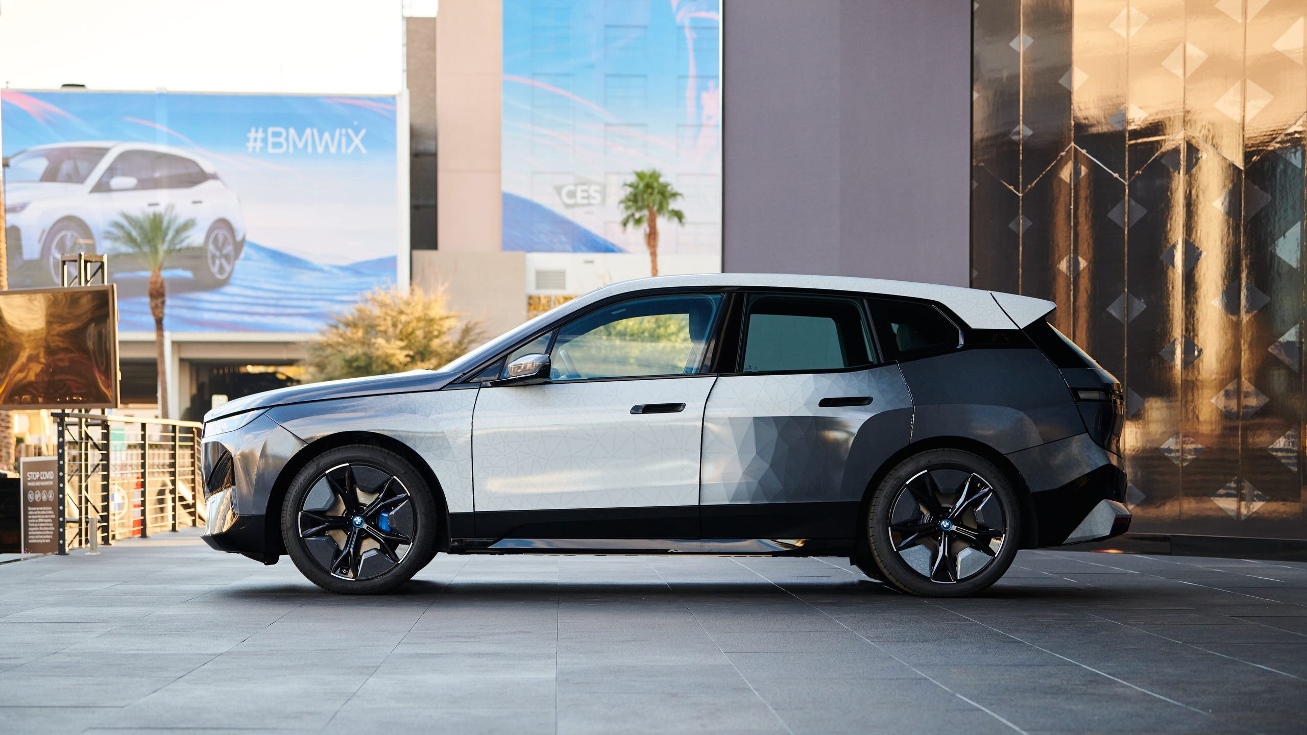 BMW Unveils Color Changing IX Flow SUV At CES With E Ink Technology