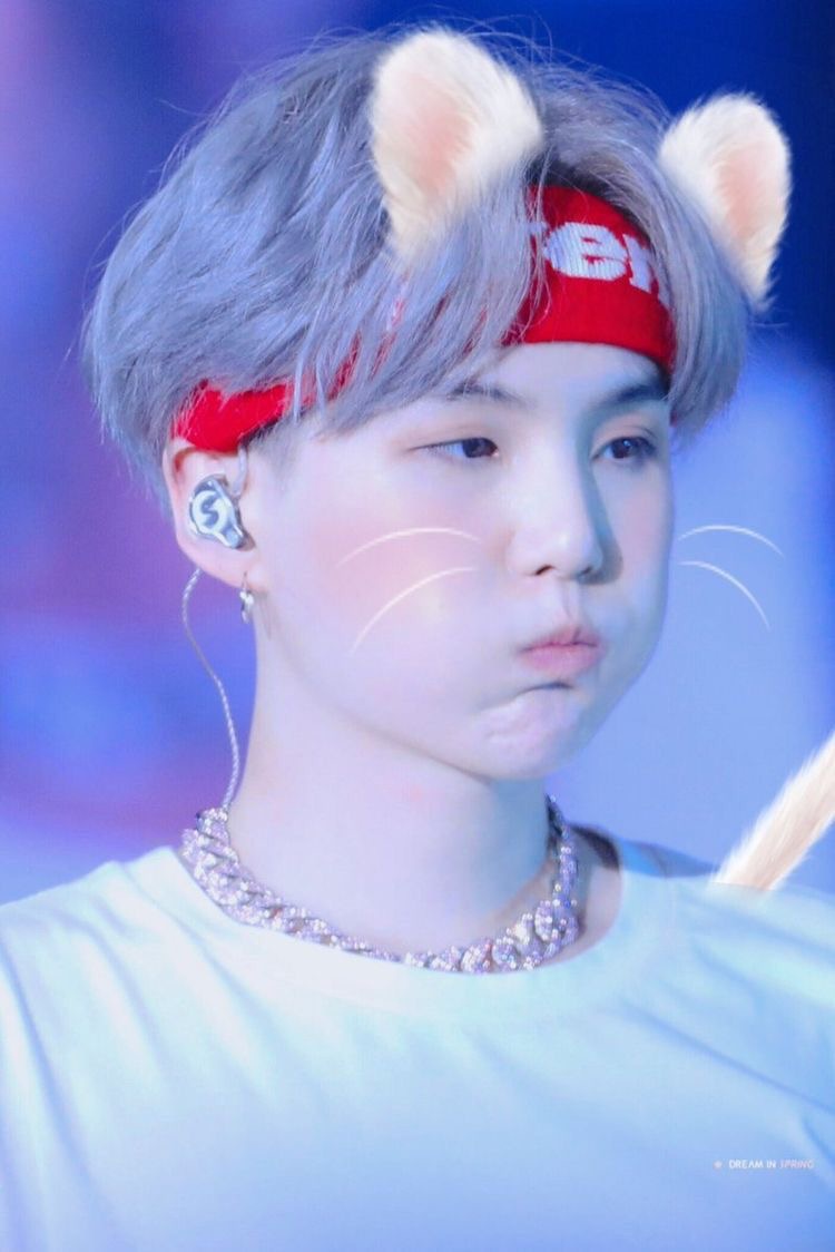 What is the cute or odd habit of Kim Taehyun or Suga of BTS?