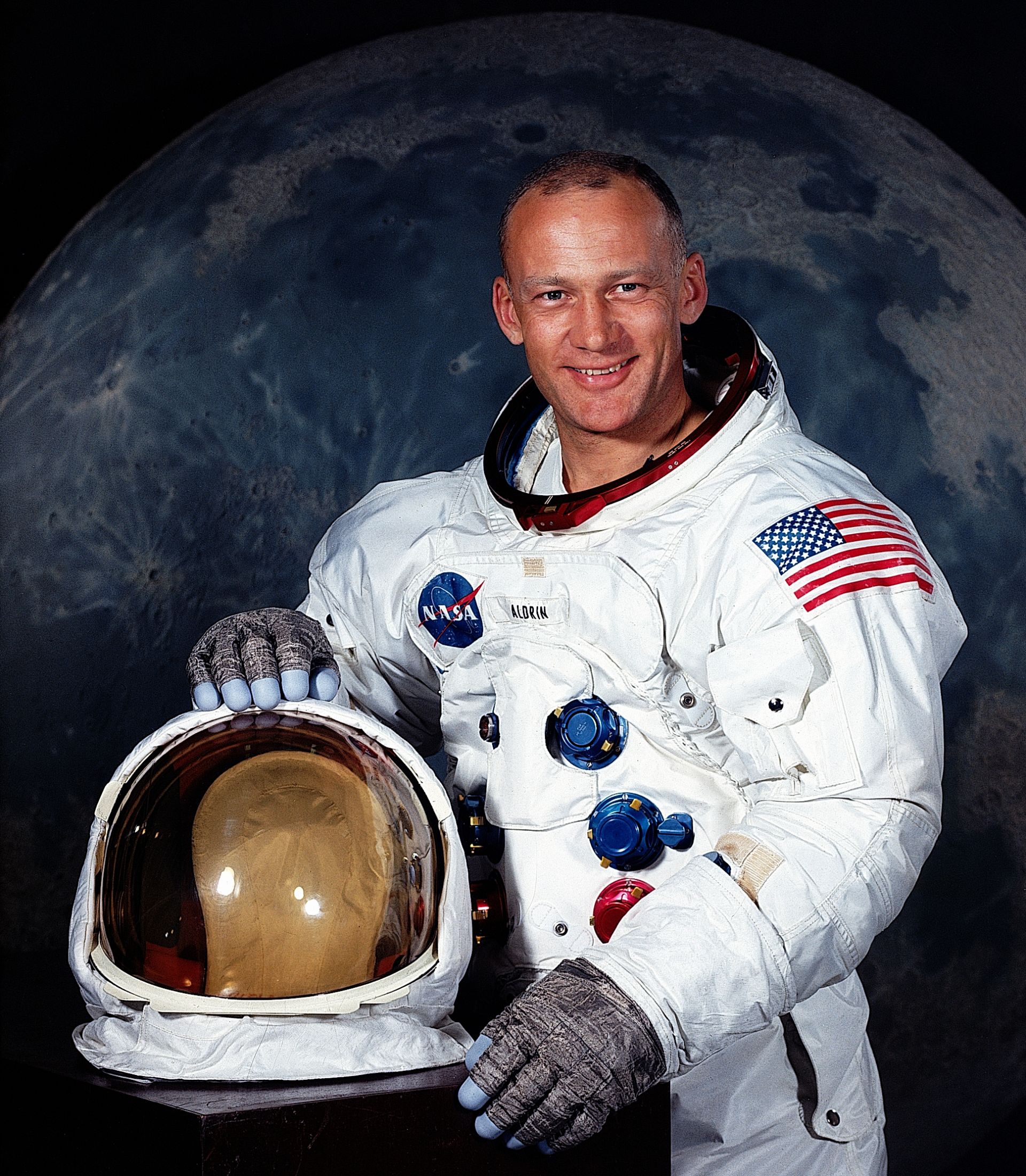 Facts About Buzz Aldrin For Kids. DK Find Out