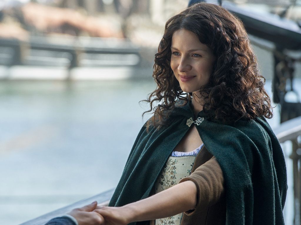 Caitriona Balfe Hottest Image And New HD Wallpaper