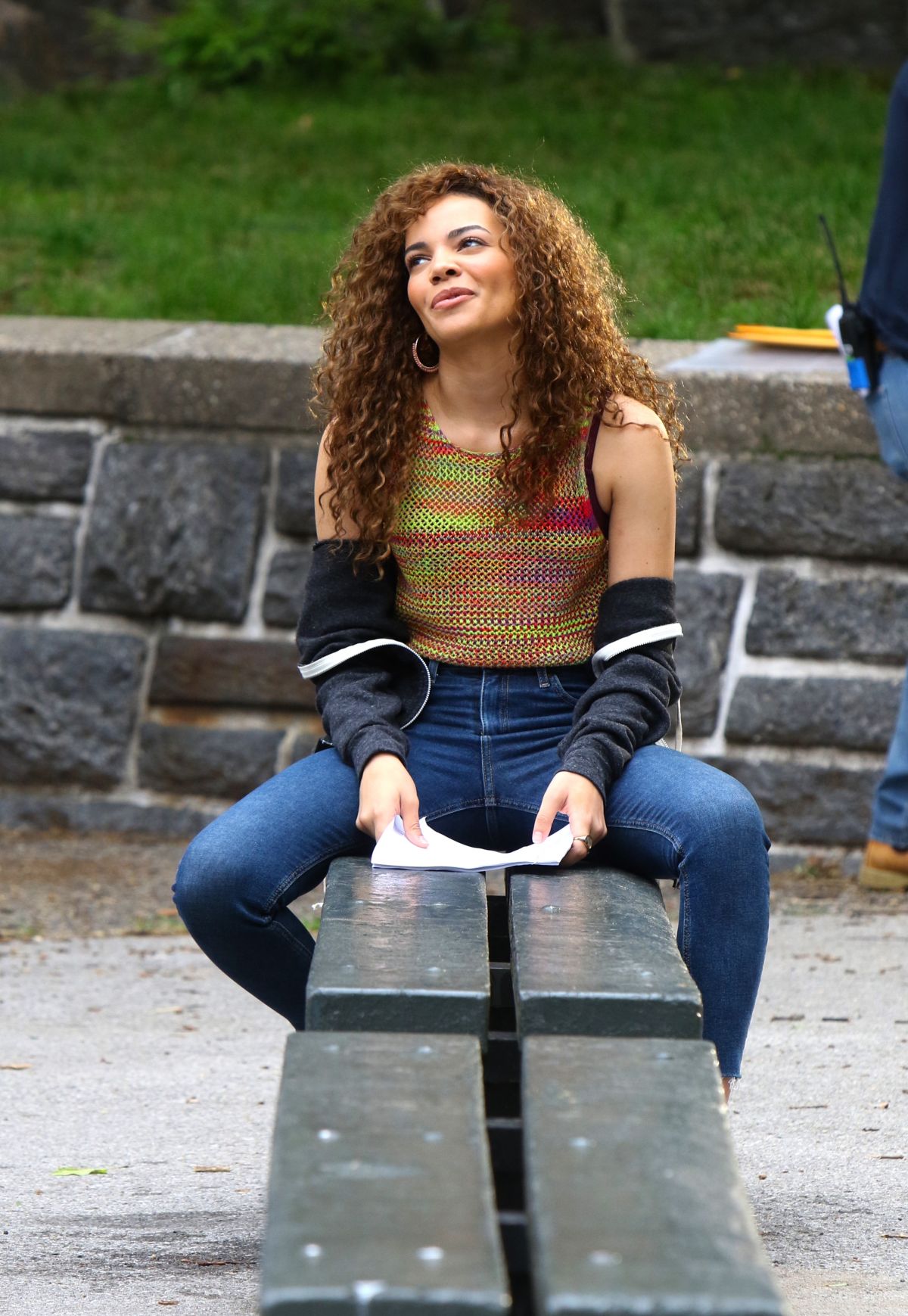 Download Leslie Grace Picture
