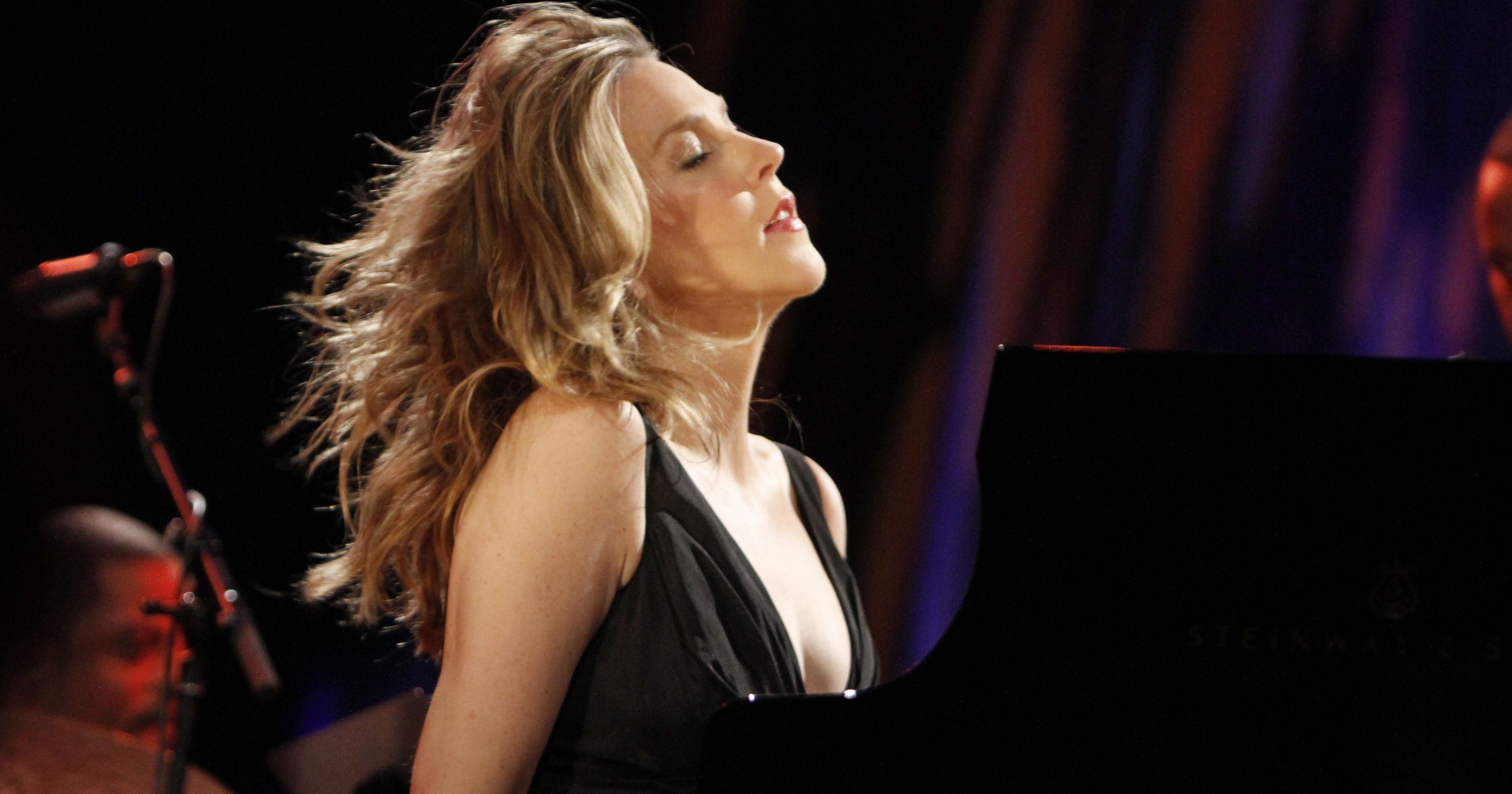 Diana Krall HD Wallpaper