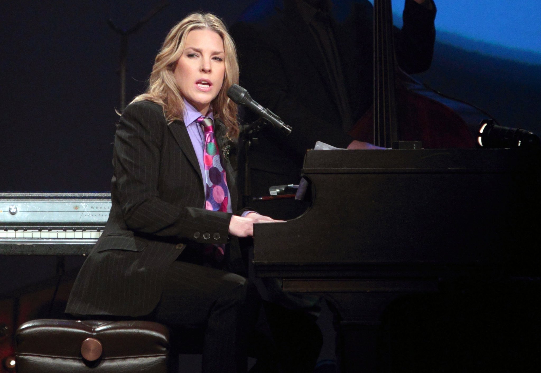 Diana Krall HD Wallpaper