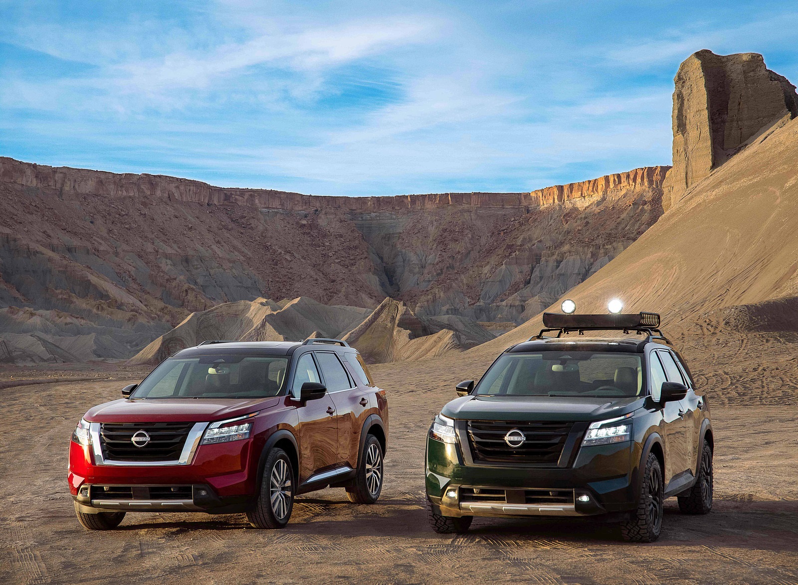 2022 Nissan Pathfinder Wallpaper