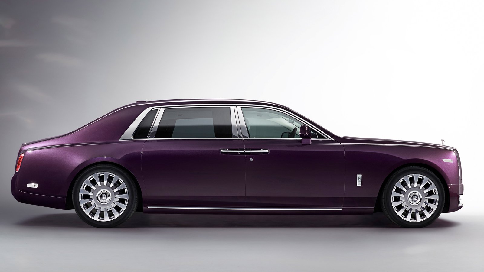 Rolls Royce Phantom VIII, Specs, Image and features