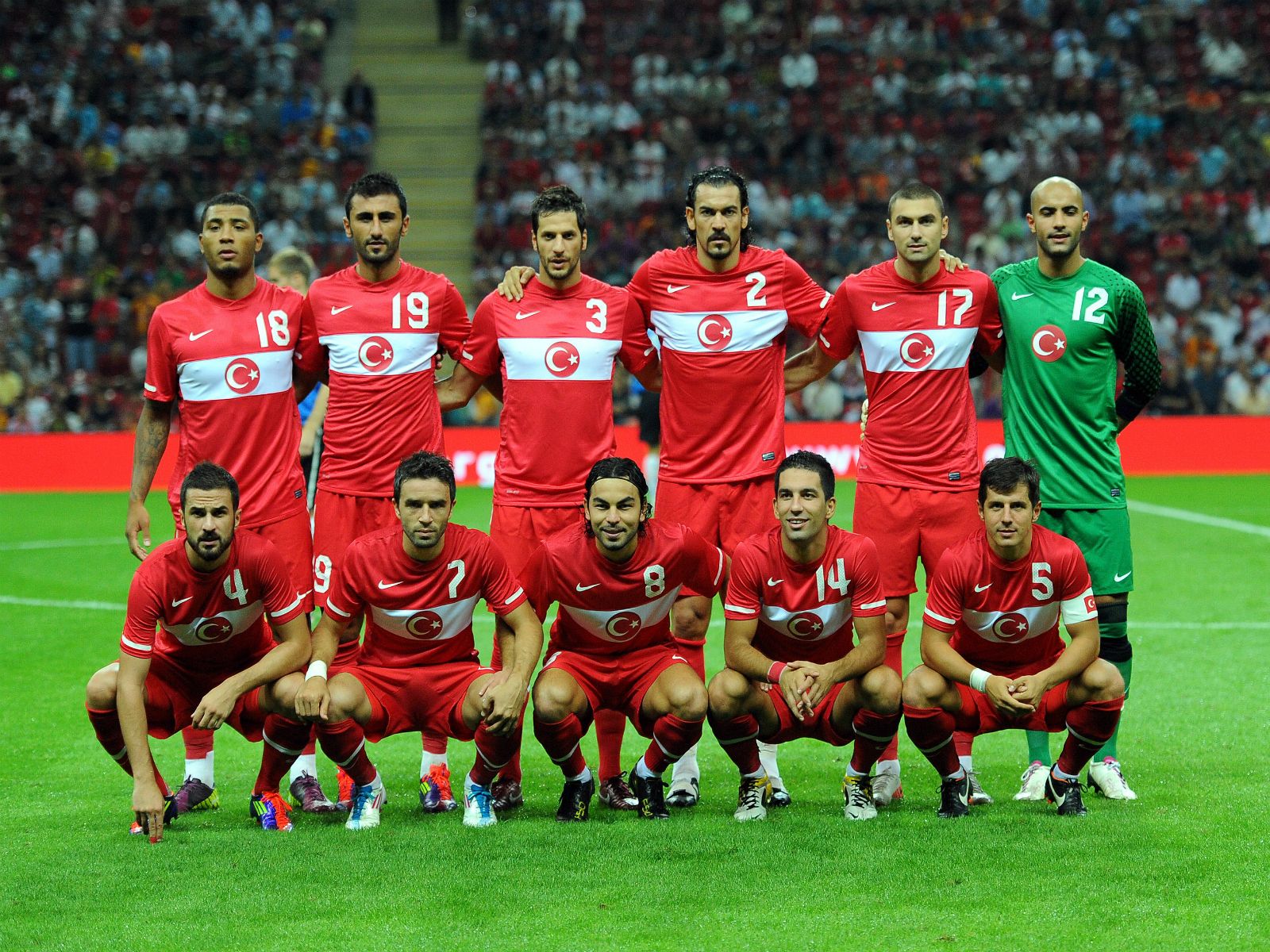 Turkey National Football Team Wallpaper Wallpaper Background of Your Choice. Team wallpaper, National football teams, Football team