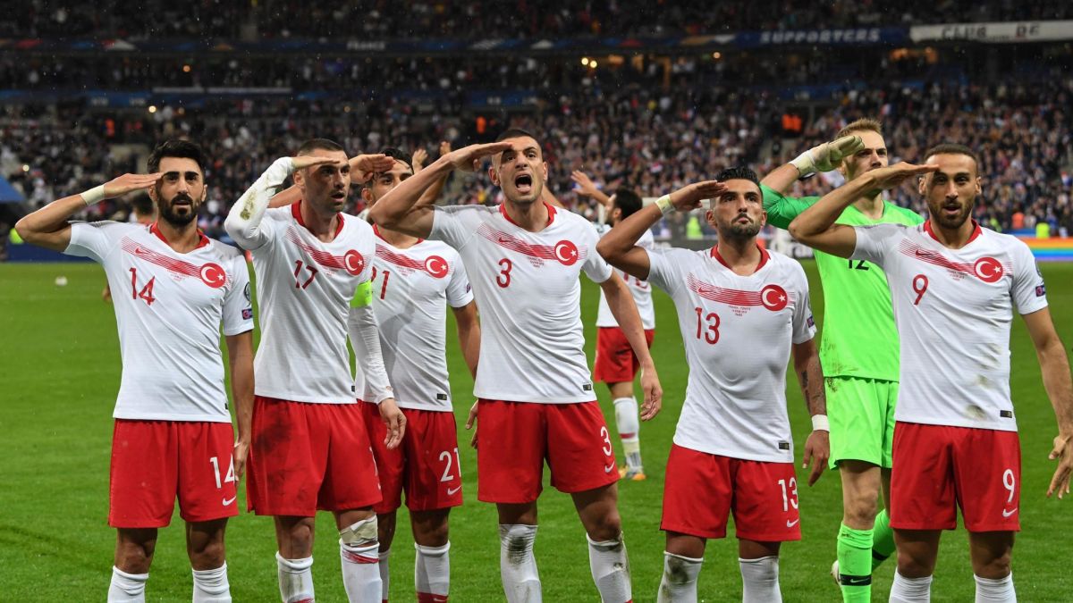 After Turkish football team repeat military salute, French politicians call for action