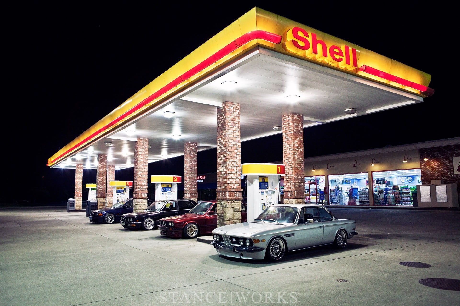 Shell gasoline station gas stations. Shell oil company, Bmw e Gas station