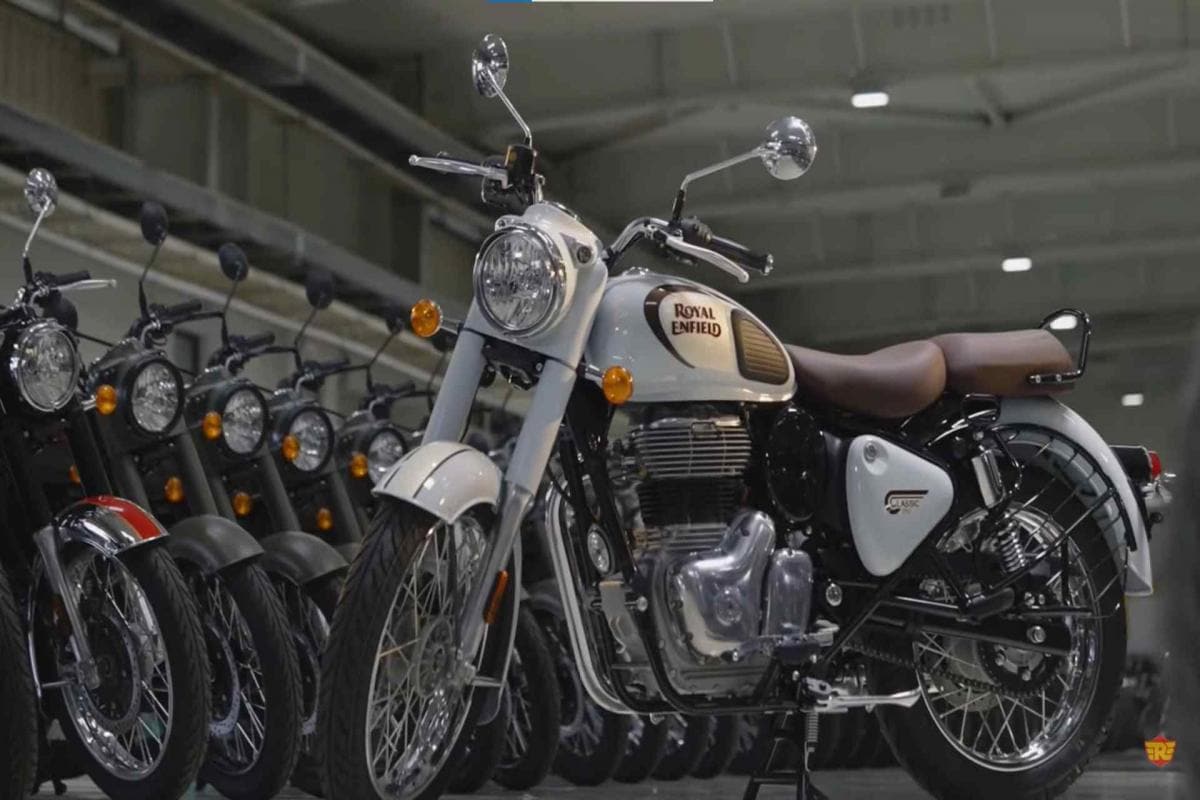 New Royal Enfield Classic 350 launched in India, prices start at Rs 1, 84,374: Check variants, features- Technology News, Firstpost