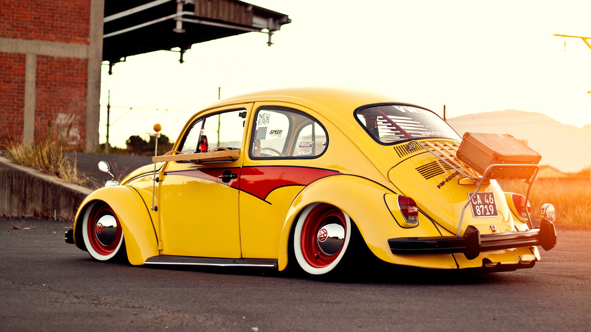Volkswagen Beetle (Volkswagen Käfer): Yellow Beetle Wallpaper