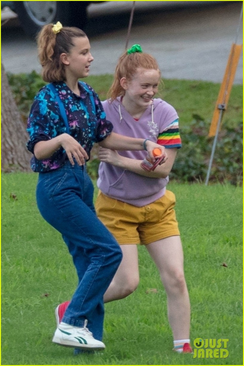 Millie Bobby Brown & Sadie Sink Have Fun During 'Stranger Things' Break: Photo 1177740. Caleb McLaughlin, Charlie Heaton, Finn Wolfhard, Millie Bobby Brown, Natalia Dyer, Noah Schnapp, Sadie Sink, Stranger Things