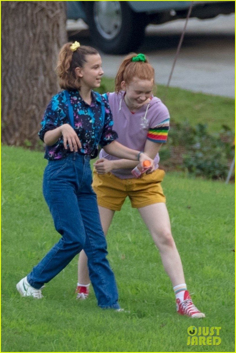 Millie Bobby Brown & Sadie Sink Have Fun During 'Stranger Things' Break: Photo 1177746. Caleb McLaughlin, Charlie Heaton, Finn Wolfhard, Millie Bobby Brown, Natalia Dyer, Noah Schnapp, Sadie Sink, Stranger Things