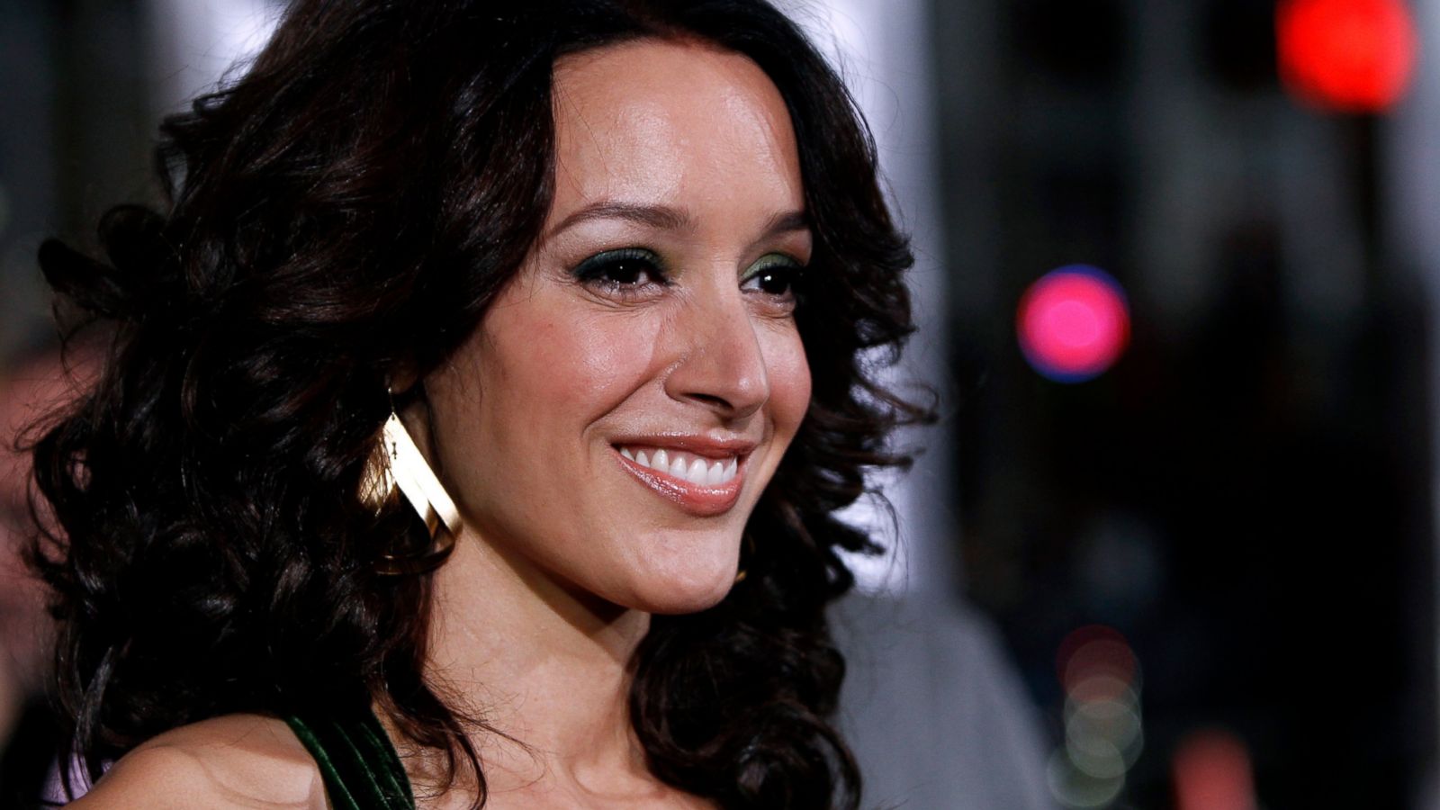 Showtime sets 'The L Word' sequel with Jennifer Beals