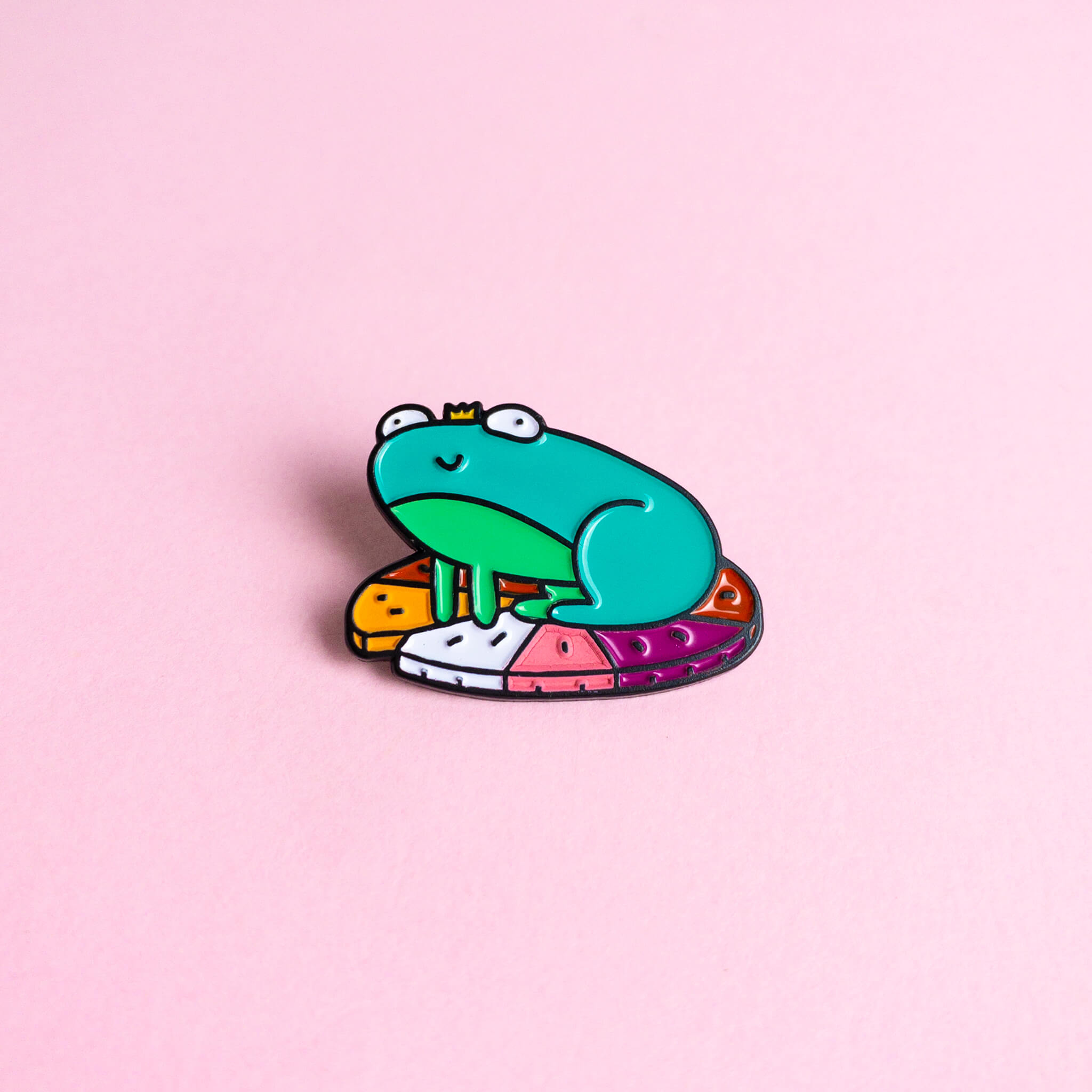 Frog lesbian pride enamel pin