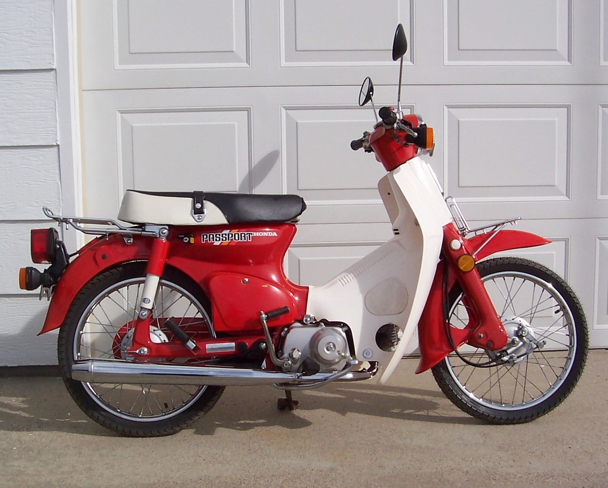 Honda C70 Passport