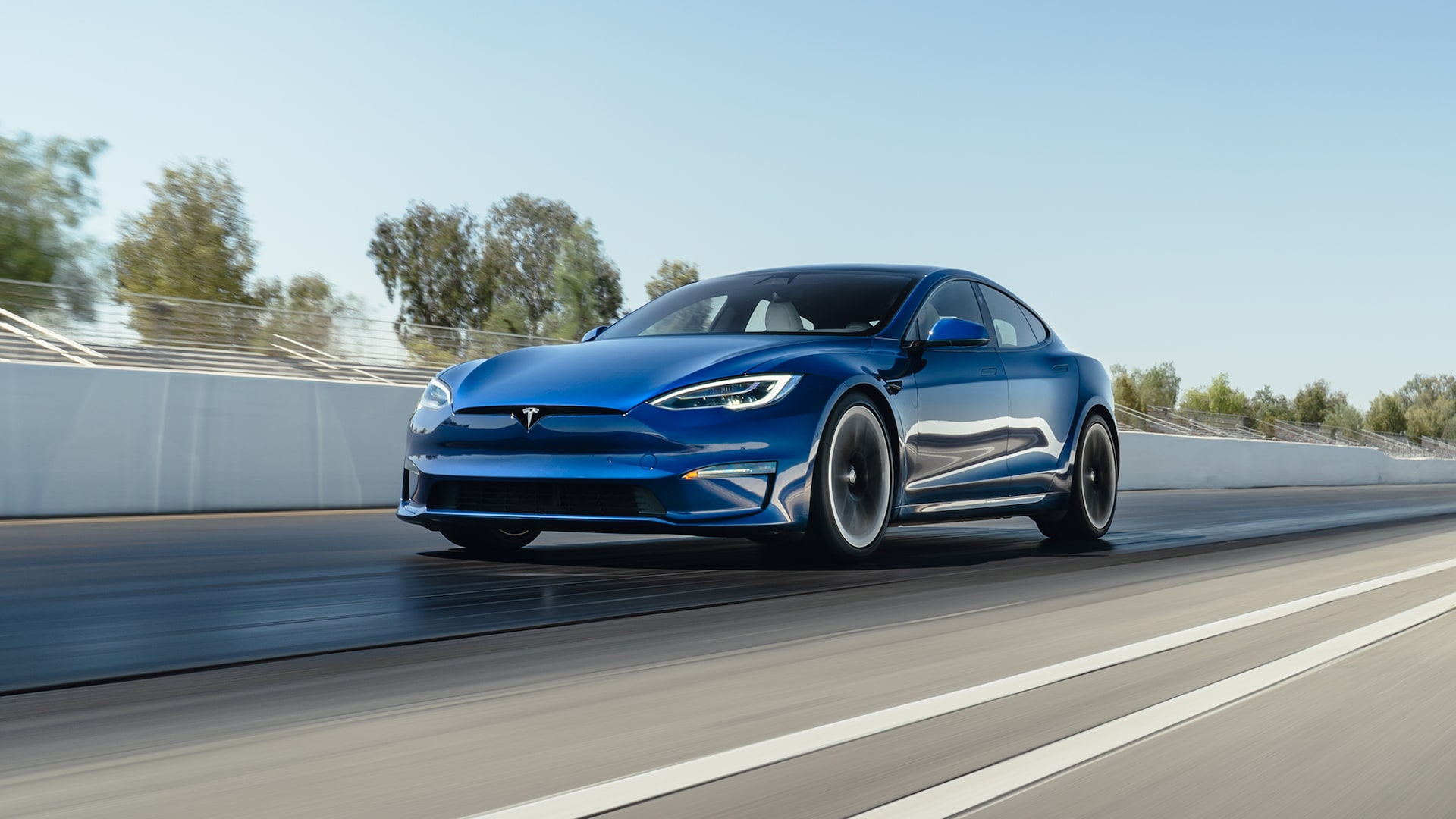 2022 Tesla Model S Buyer's Guide: Reviews, Specs, Comparisons