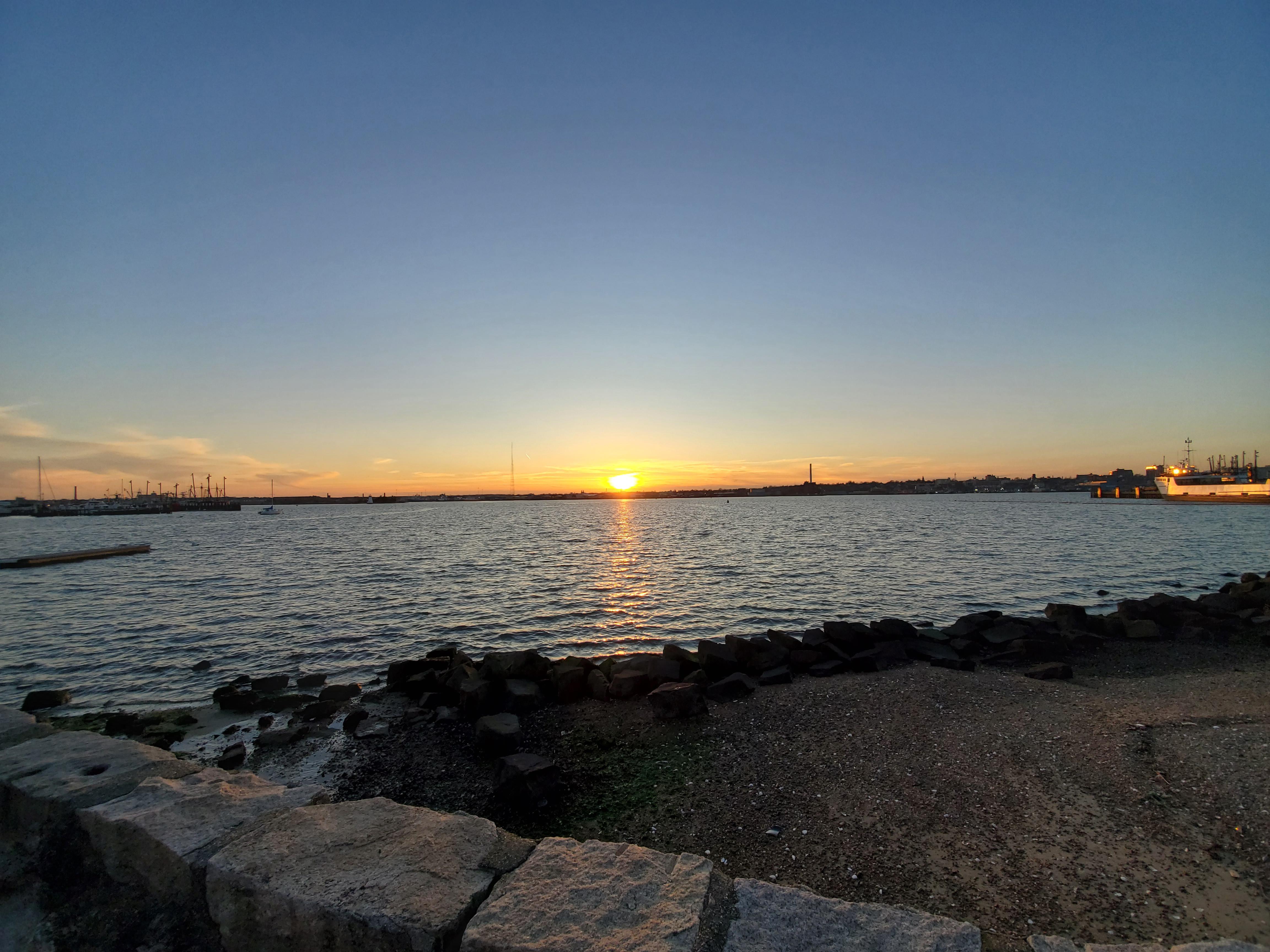 Winter Sunset 4K wallpaper