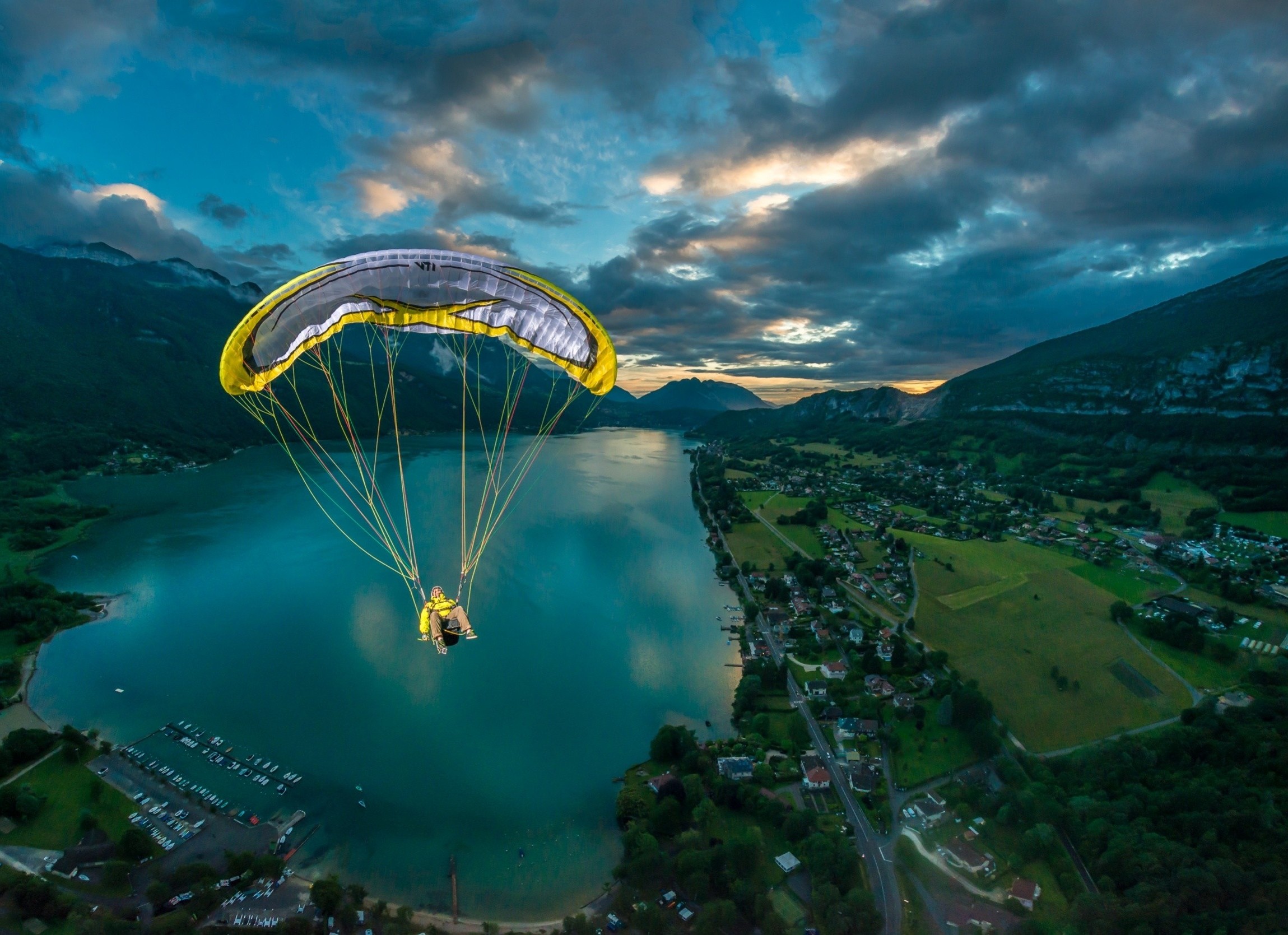 Wallpaper, landscape, sunset, city, lake, nature, reflection, sky, field, clouds, flying, France, paragliding, mountain, parachute, screenshot, computer wallpaper, atmosphere of earth, aerial photography, extreme sport, parachuting, windsports, air