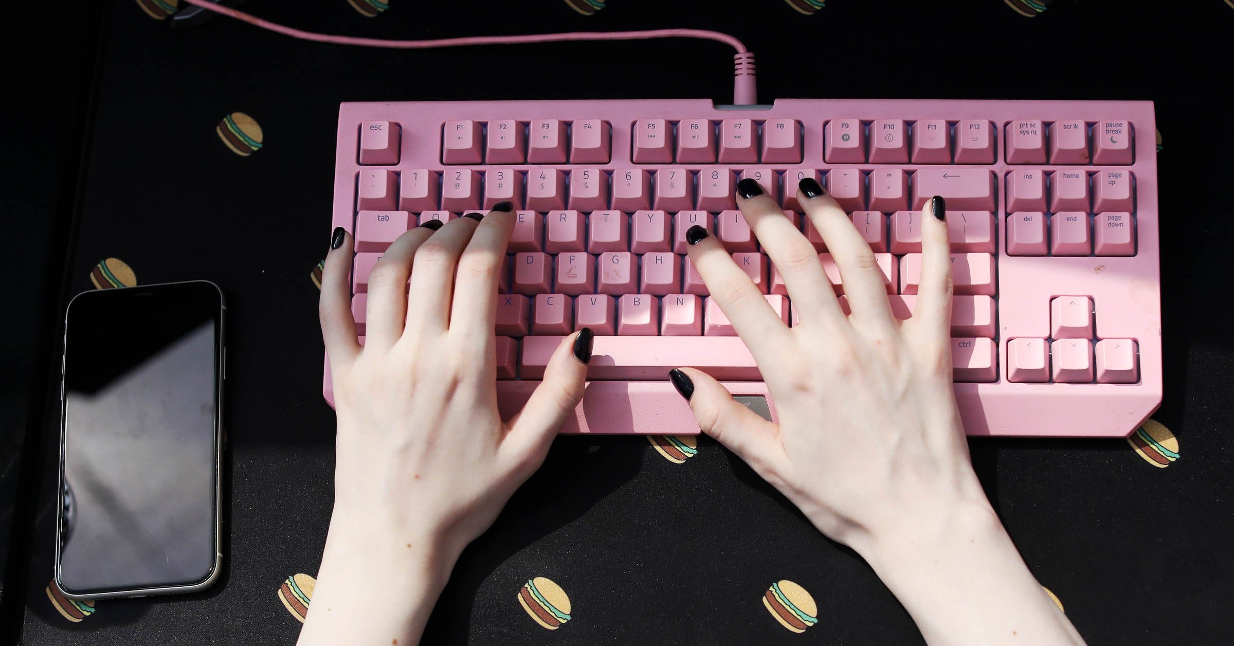 A New Site Connects 'Egirls' With Gamers—for a Fee