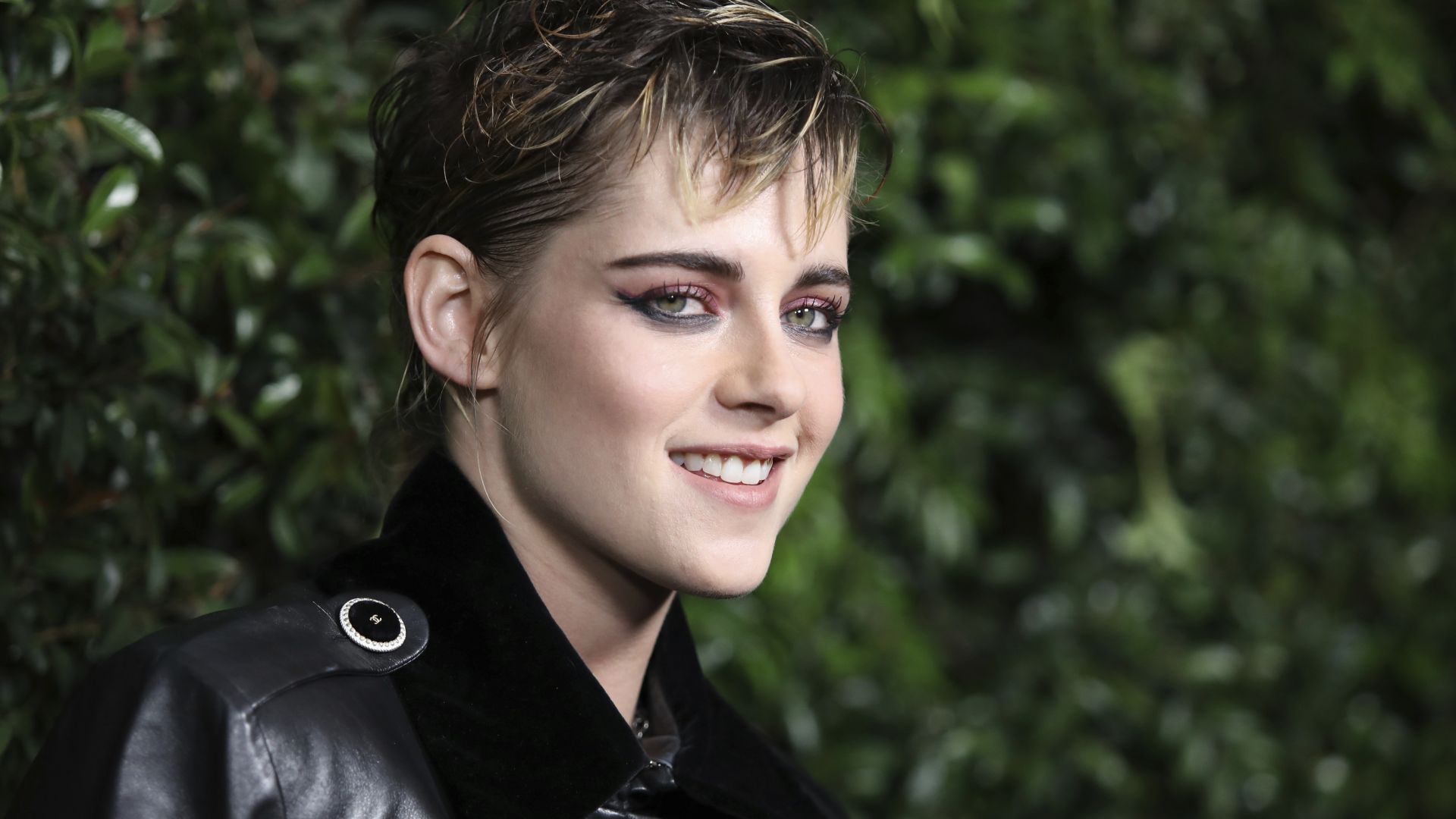 Smile, short hair, beautiful, kristen stewart wallpaper, HD image, picture, background, 68d7db