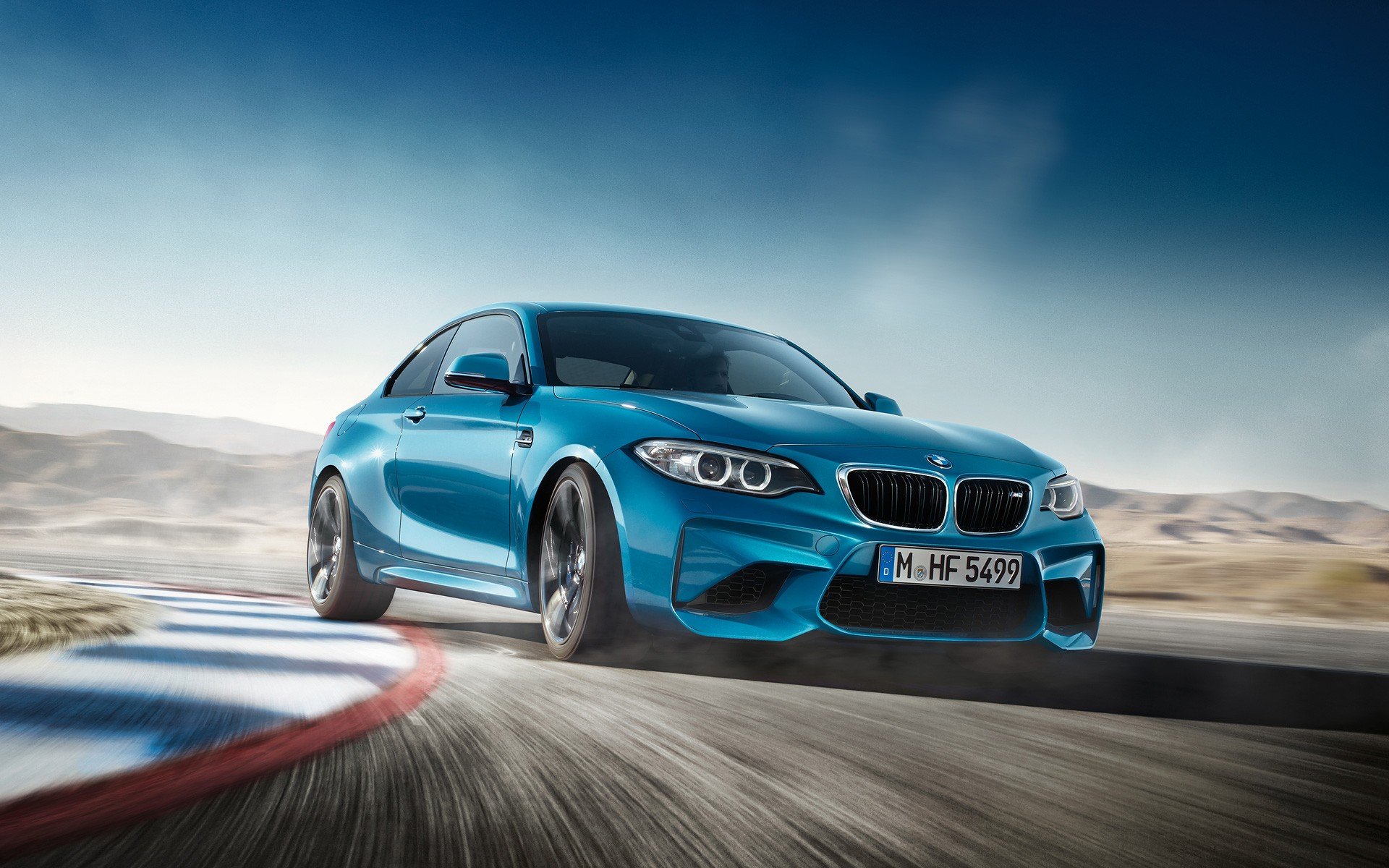 Get Your BMW M2 Wallpaper Fresh Out the Oven