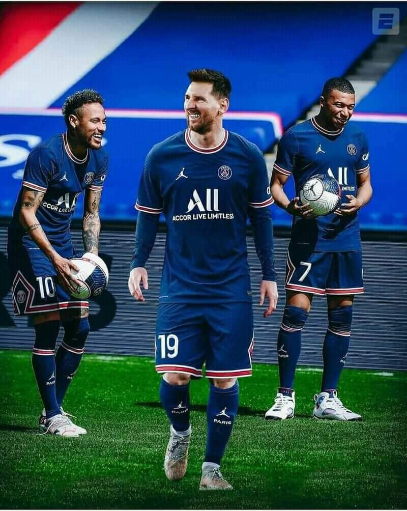 Messi PSG 2021 Wallpaper