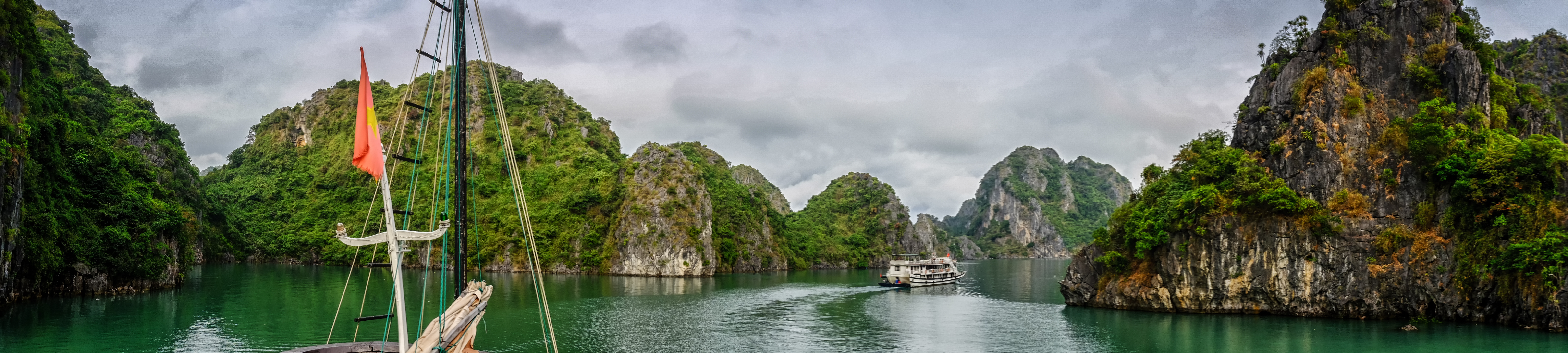 Wallpaper, HDR, contrast, fujifilm, fuji, x70, nature, Vietnam, halong, bay, nik, colorefex, lightroom, pano, panorama, mountain, ship, boat, cruise, 2016, wideangle, sea, landscape 6400x1440