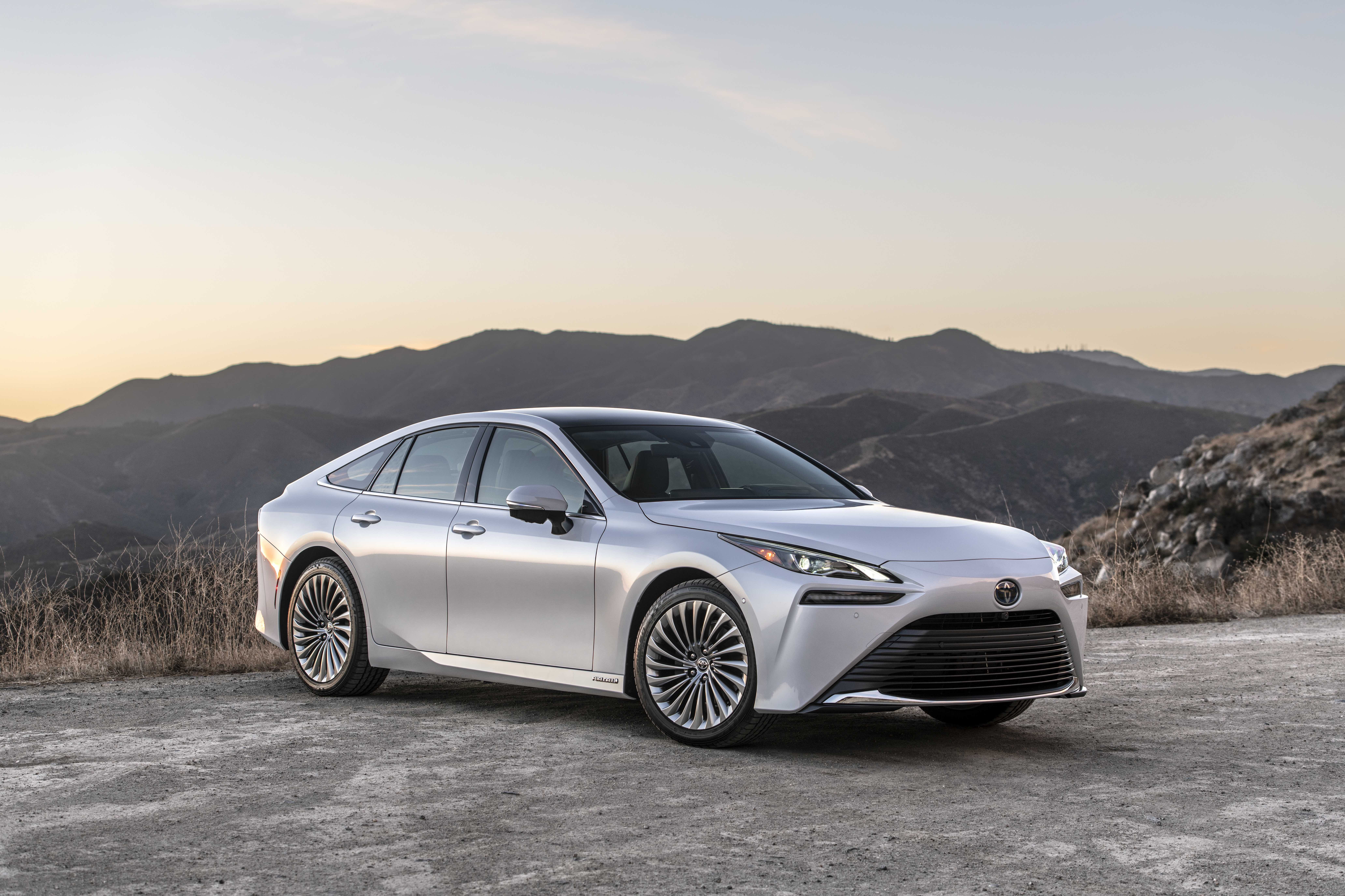 2022 Toyota Mirai Review, Pricing, and Specs