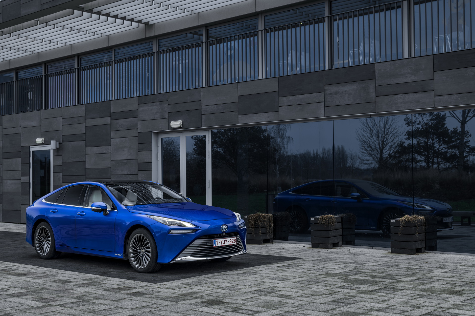 Vibrant Toyota Mirai Lease Wallpaper for Your Screen Vibrant Toyota Mirai Lease Wallpaper for Your Screen