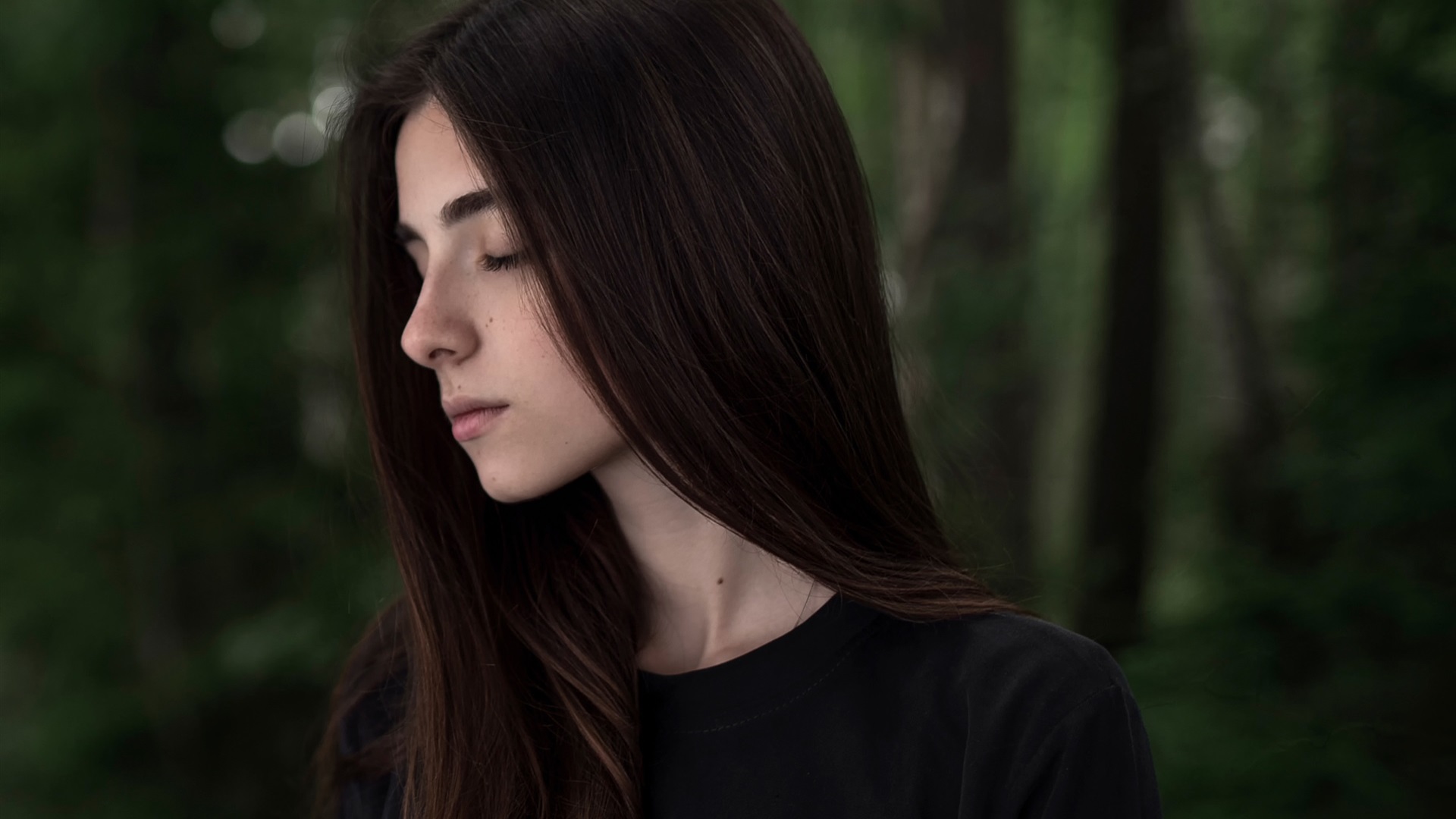 Wallpaper Black hair girl, black dress, bokeh 1920x1200 HD Picture, Image