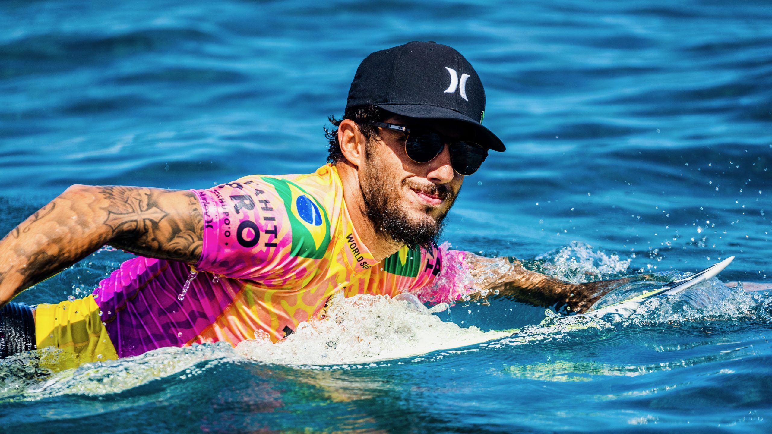 Oakley Partners With World Surf League. Shop Eat Surf