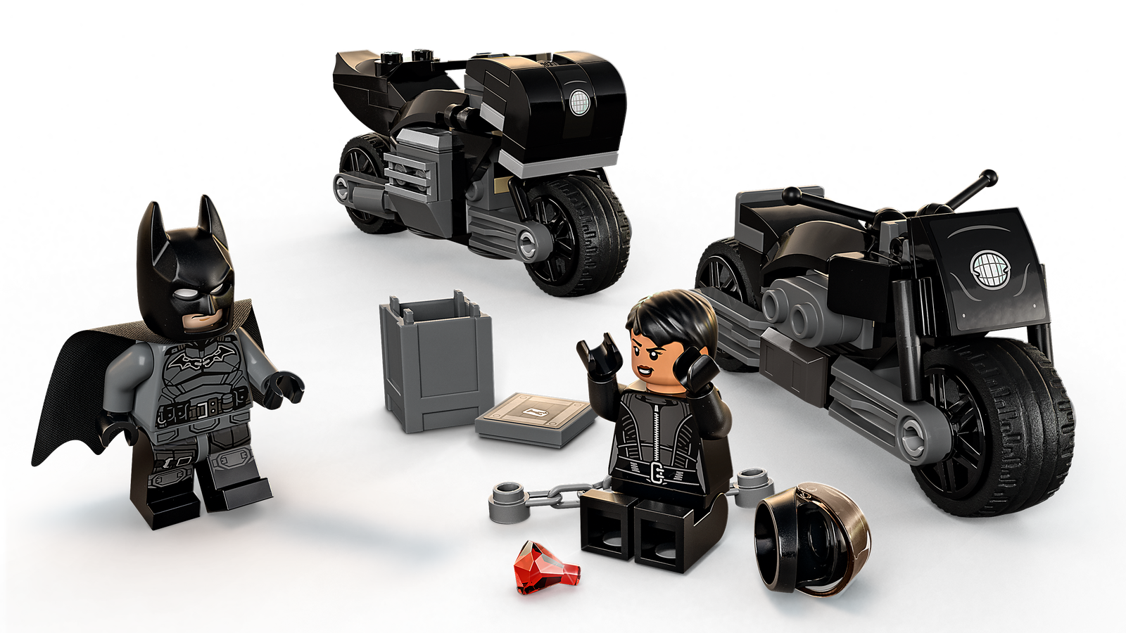 Batman™ & Selina Kyle™ Motorcycle Pursuit 76179. DC. Buy online at the Official LEGO® Shop US