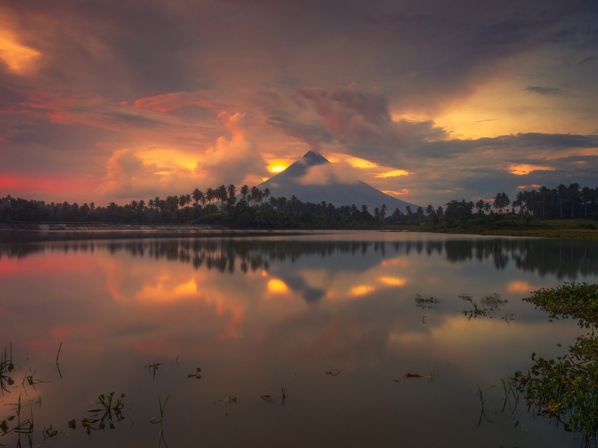 Mayon Volcano Wallpapers - Wallpaper Cave