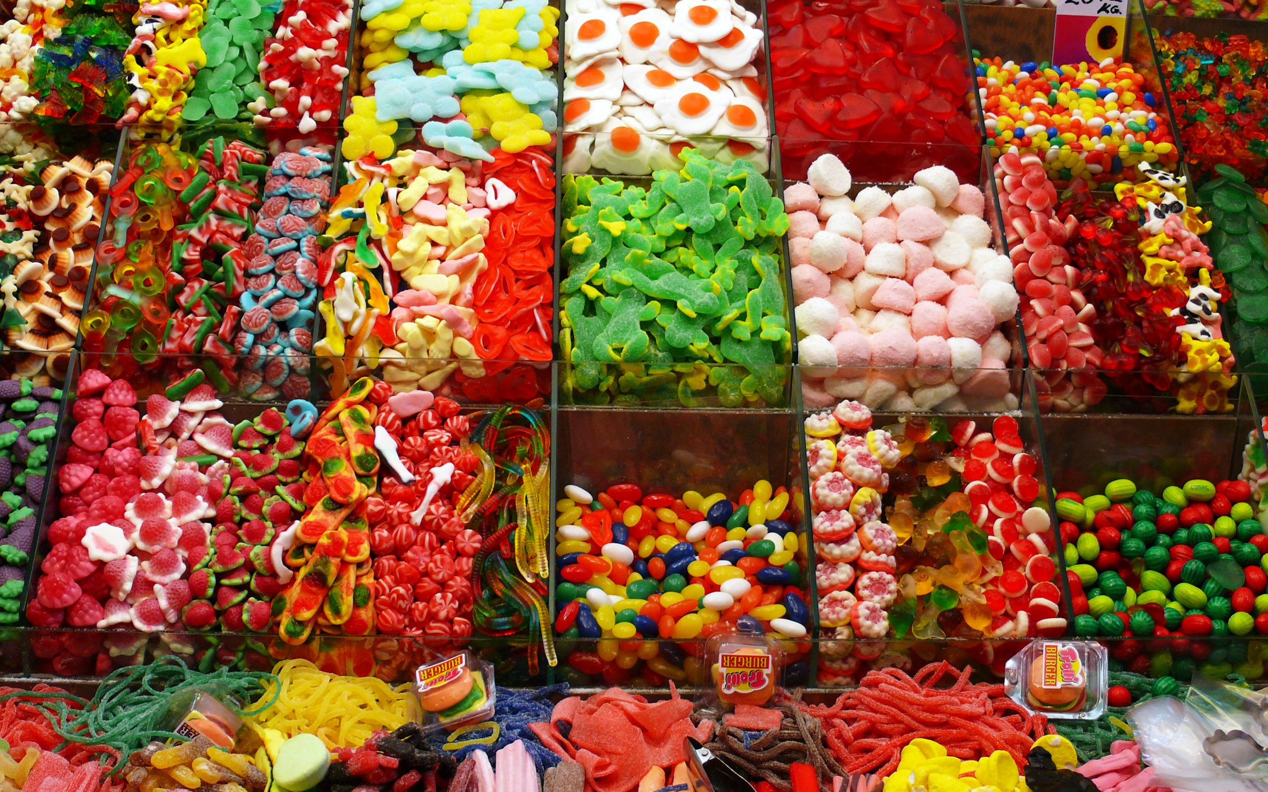 Wallpaper, food, city, sweets, chinese new year, dessert, Confectionery, color, flower, market, showcase, small, store, different, many, bazaar, dish, produce, floristry, public space, countertop, gummi candy 2560x1600