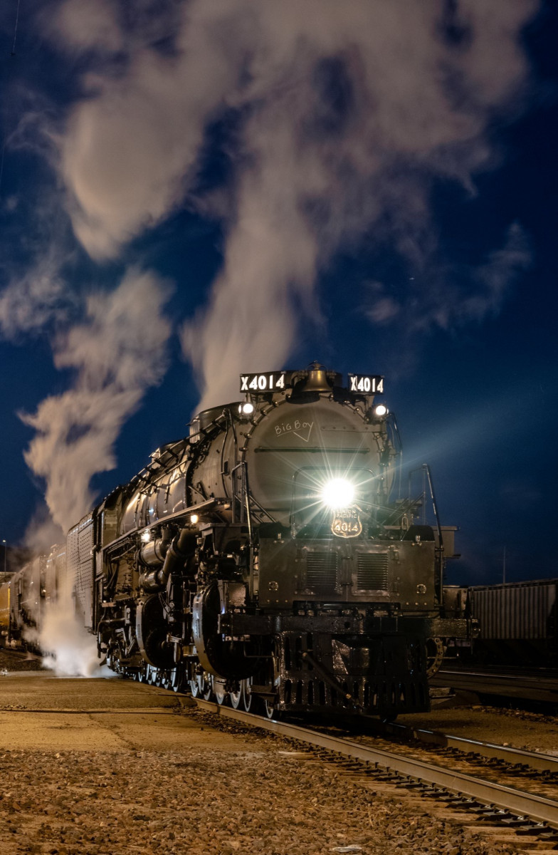 Trackside Classic: 1941 Union Pacific 4 8 8 4 Big Boy